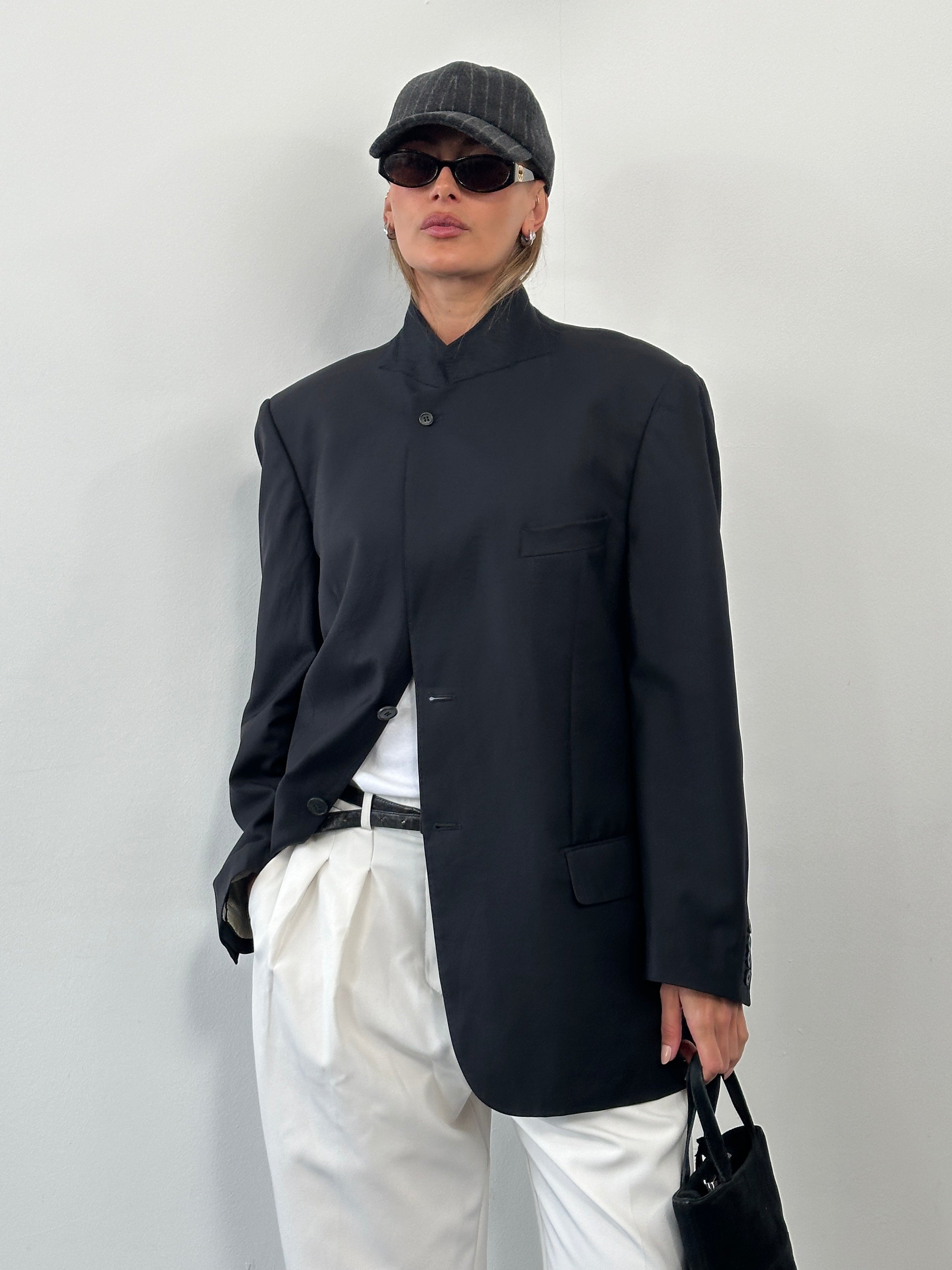 Loro Piana Su Misura 2000s pure wool single-breasted blazer with high neck in size 42R/XL, displayed on a hanger.