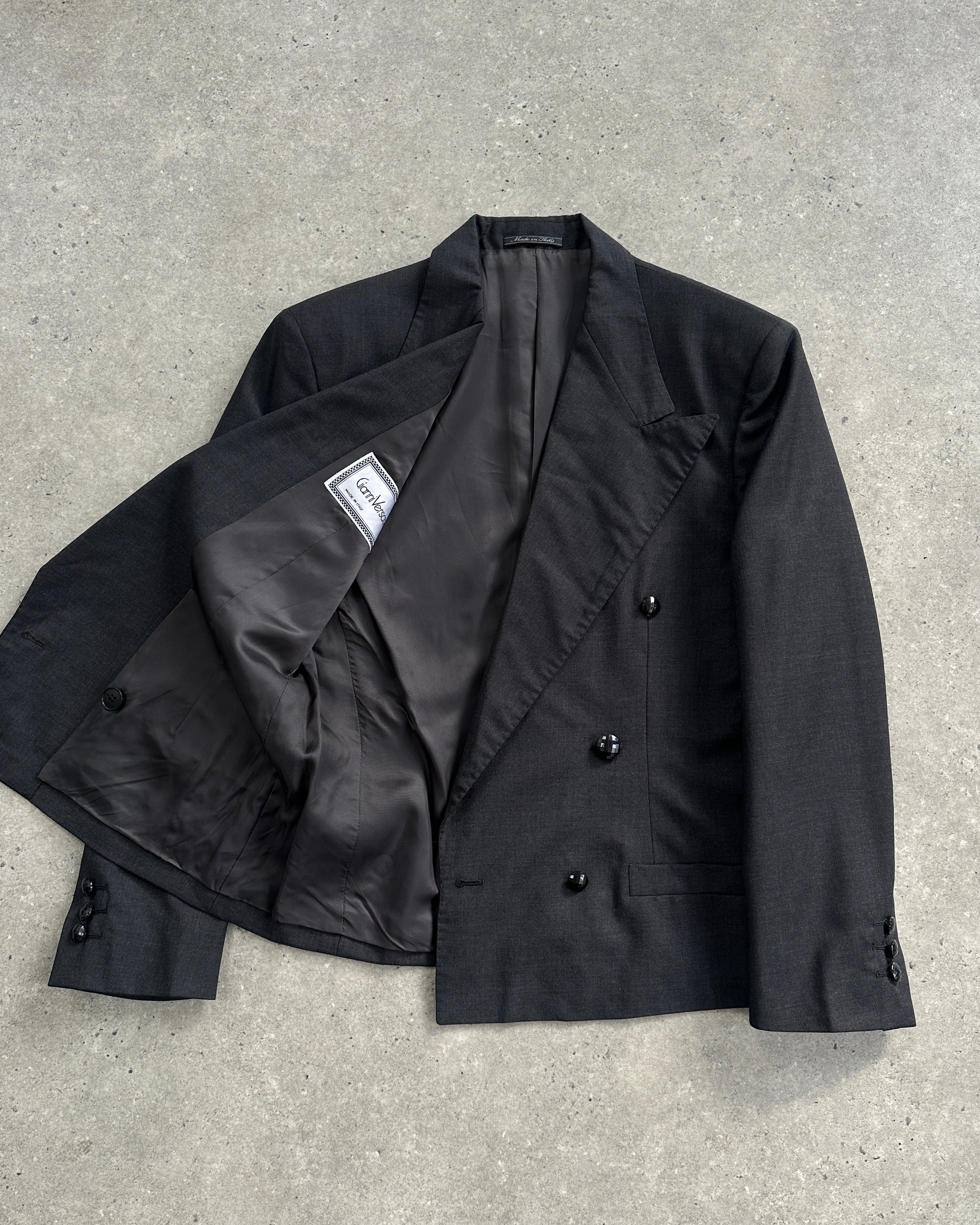 Versace 80s pure wool cropped double-breasted blazer in black, featuring structured lapels and tailored fit for women.