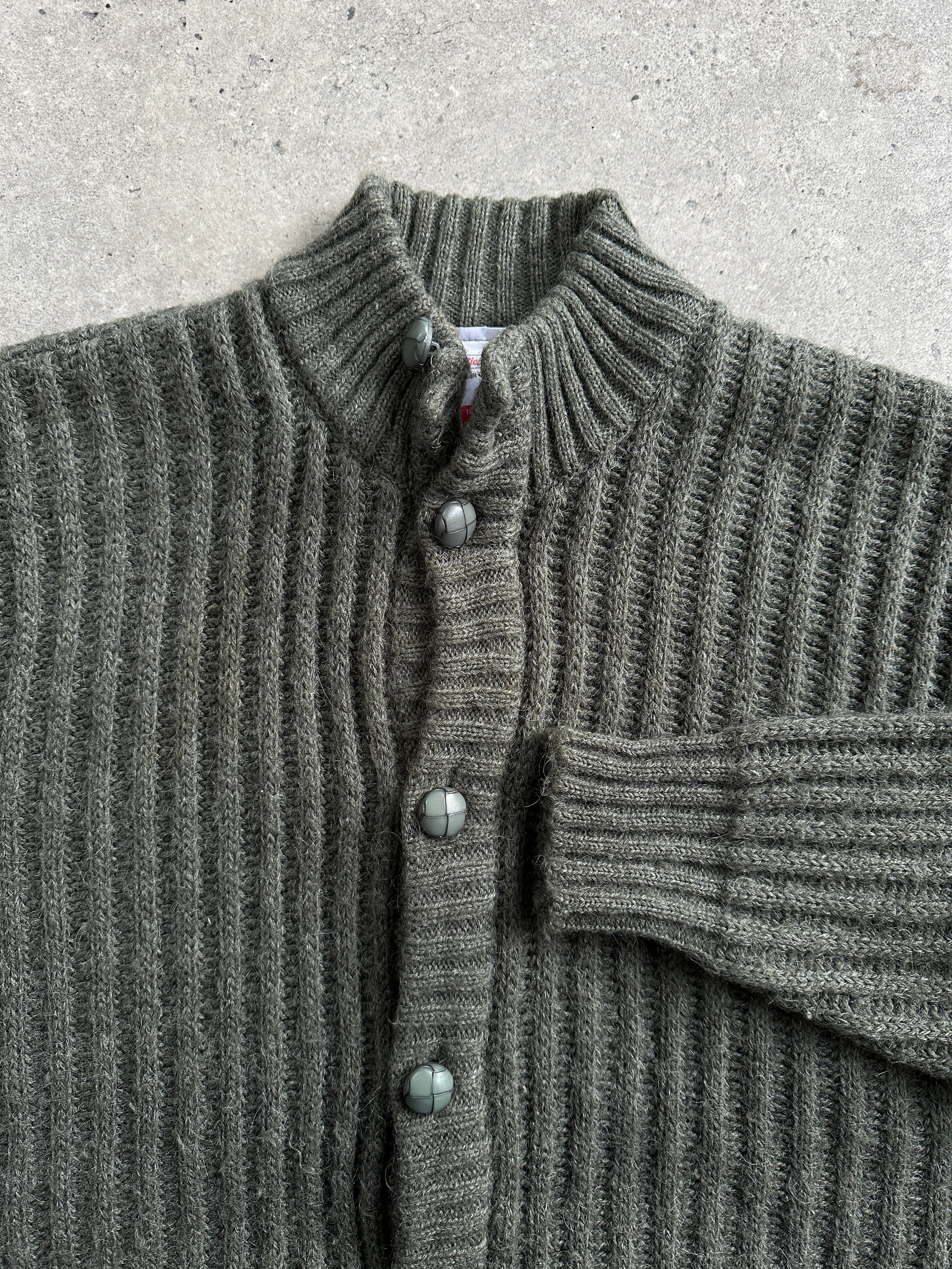 St Michael wool knitted cardigan in size M, featuring a cozy, textured knit design and classic button-up front.