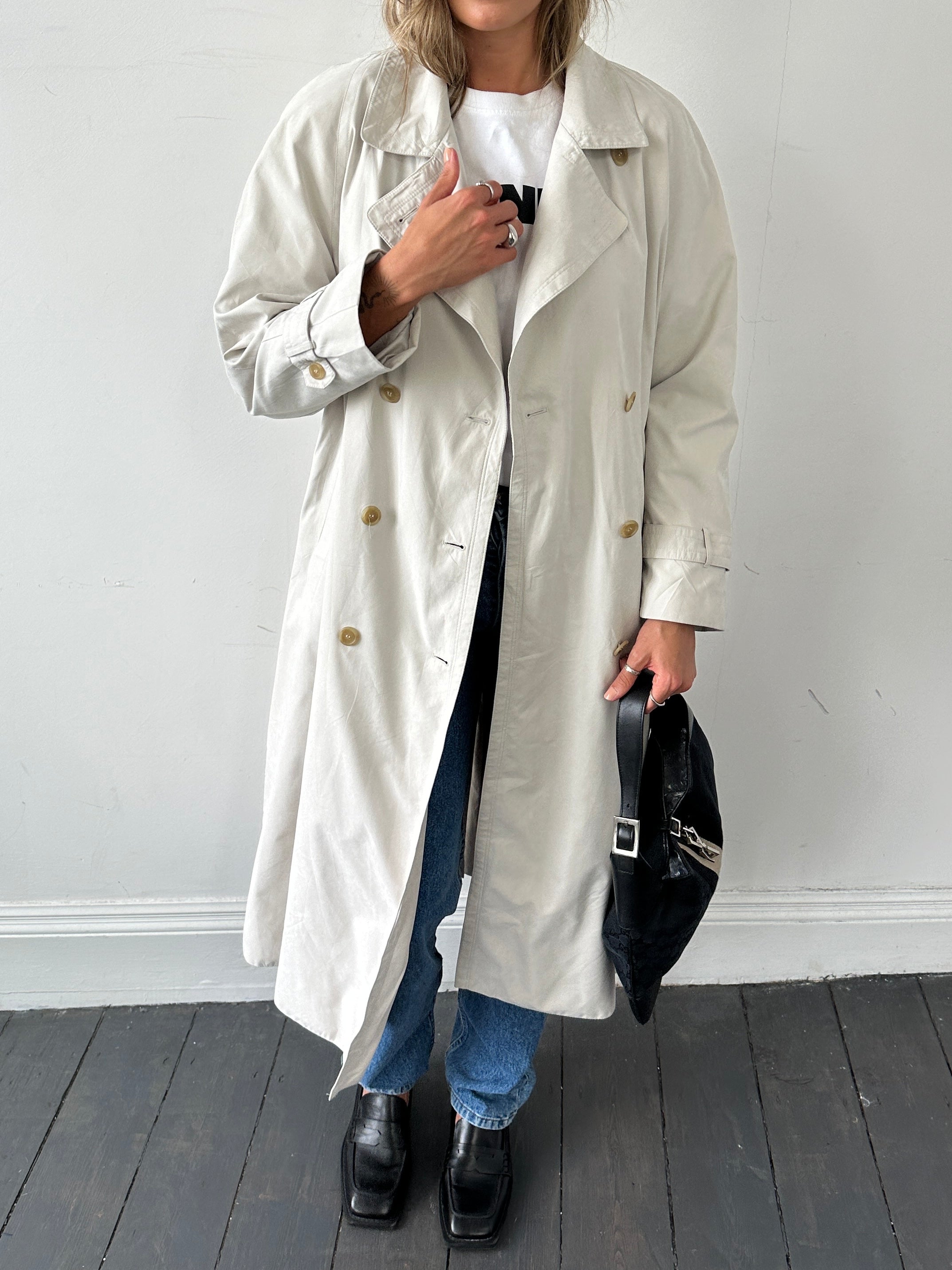Vintage floor length trench coat in size L, stylish and classic, with a beige color and double-breasted design.