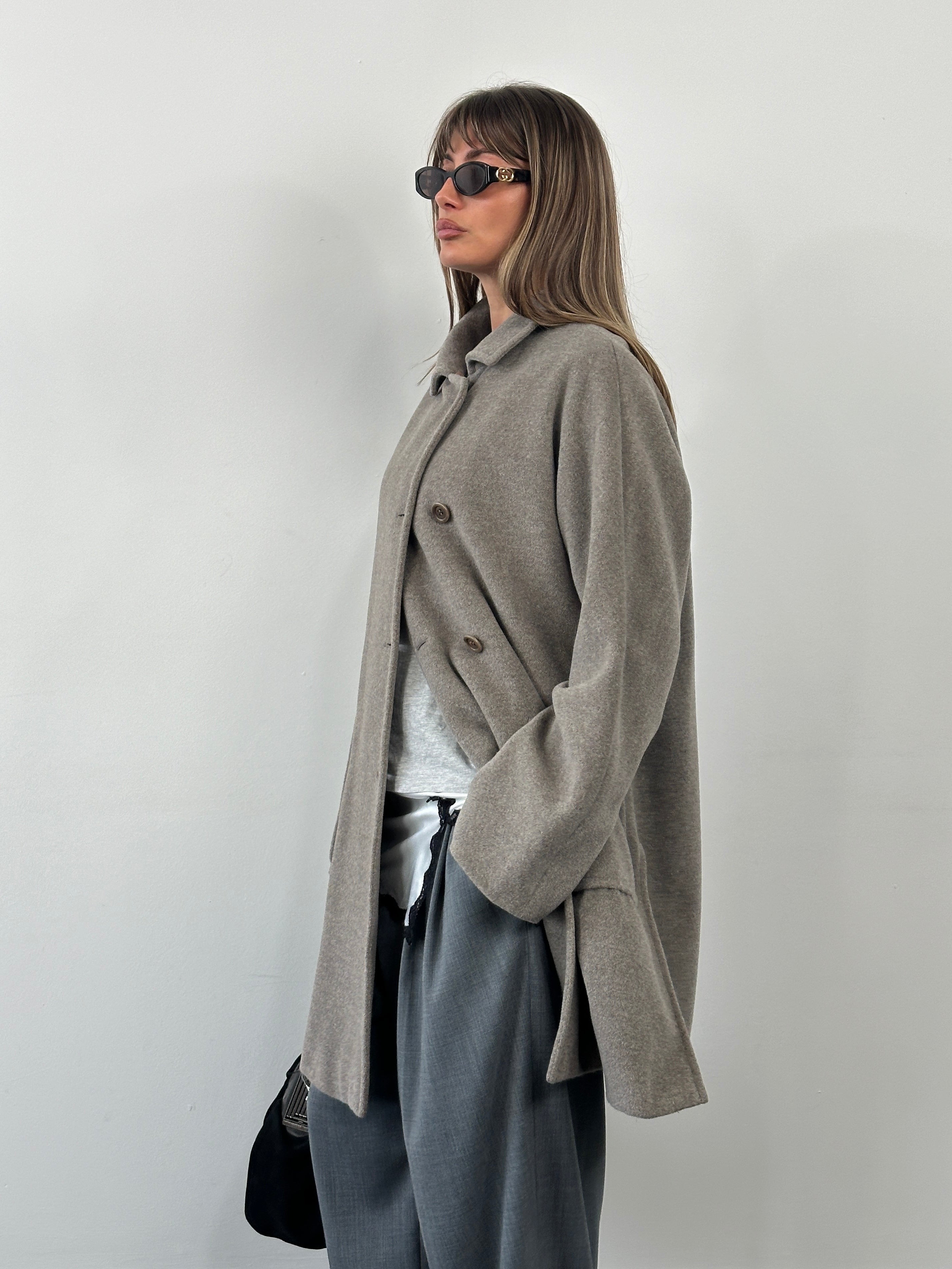 Marella 1990s virgin wool single-breasted coat in XL, stylish outerwear with a classic tailored fit and neutral color.