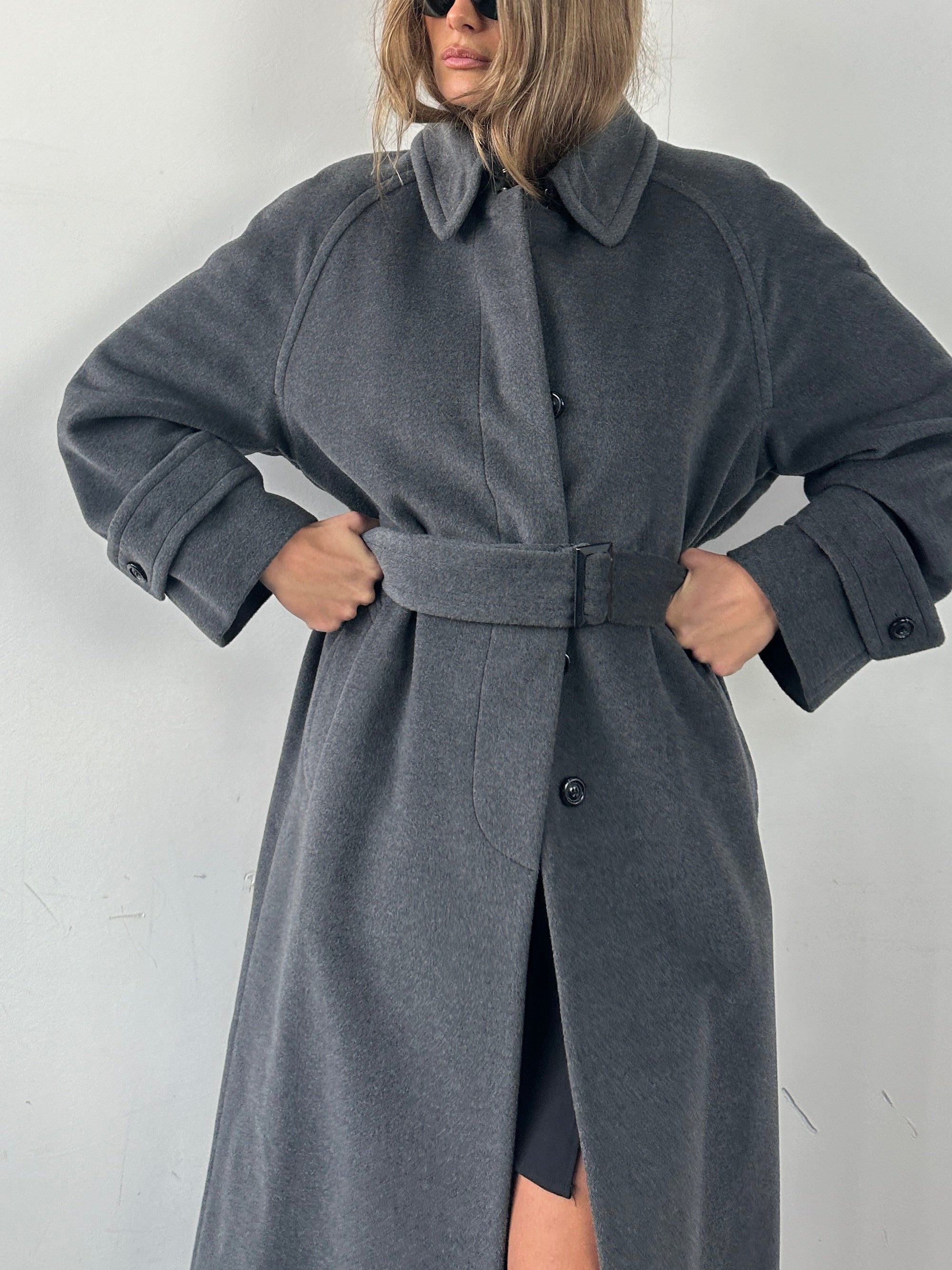 Vintage British vintage pure wool floor-length belted coat, size L, classic style with a tailored fit and timeless design.