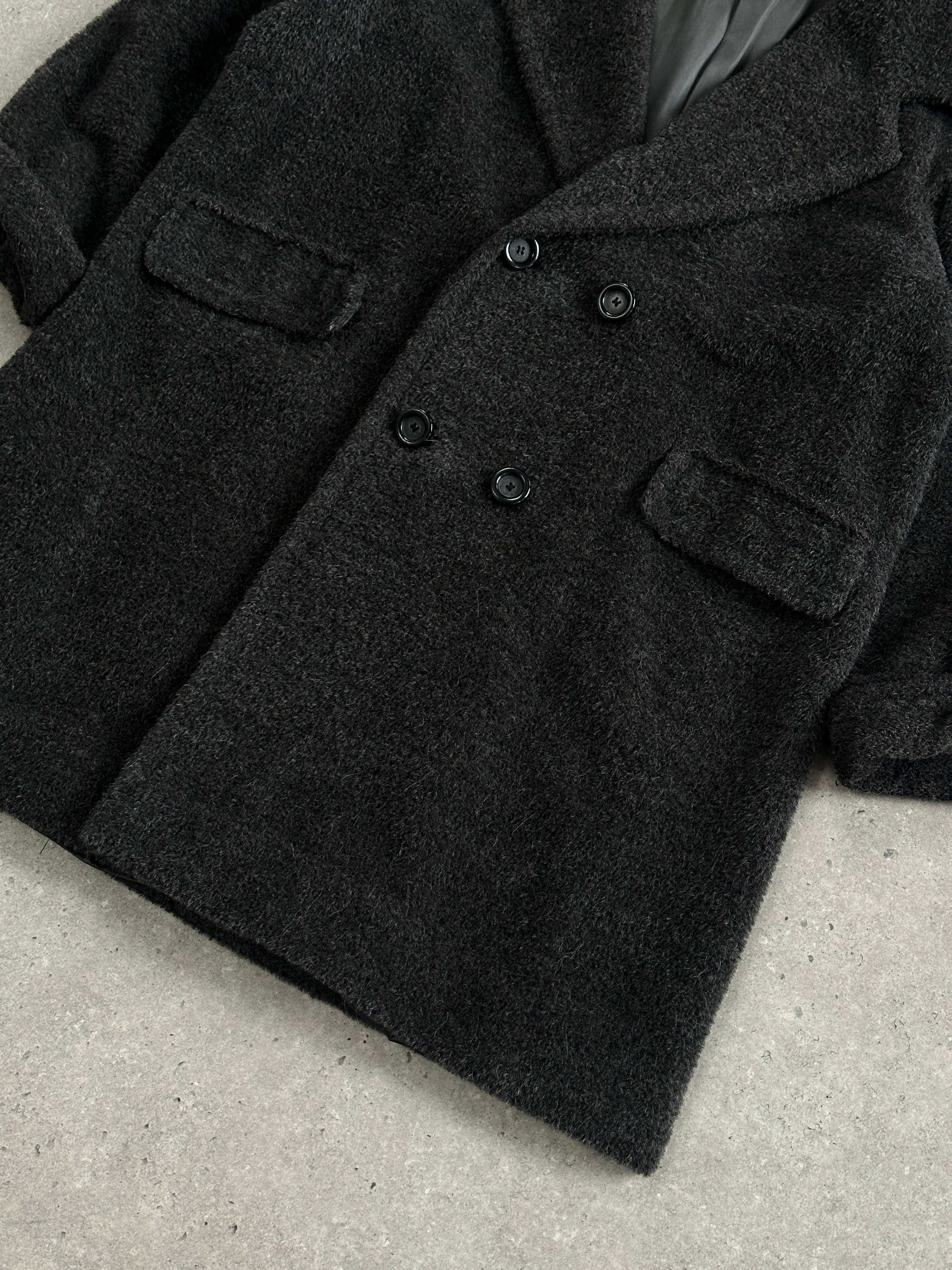 Max Mara 1990s alpaca wool double-breasted coat in XL, featuring a tailored design and classic style.