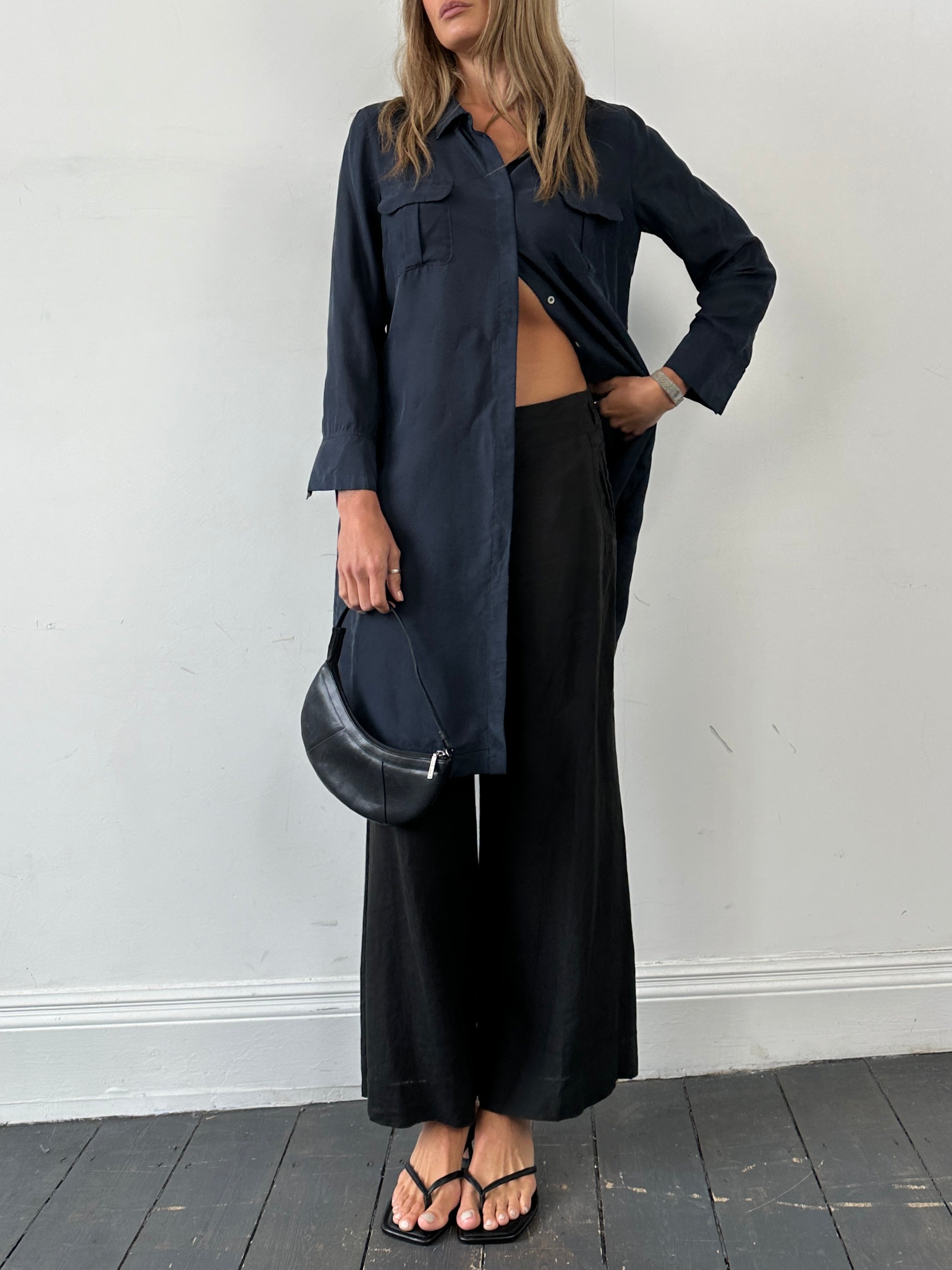 MAX & Co pure linen mid-rise wide-leg trousers, W30, showcasing their relaxed fit and lightweight fabric.