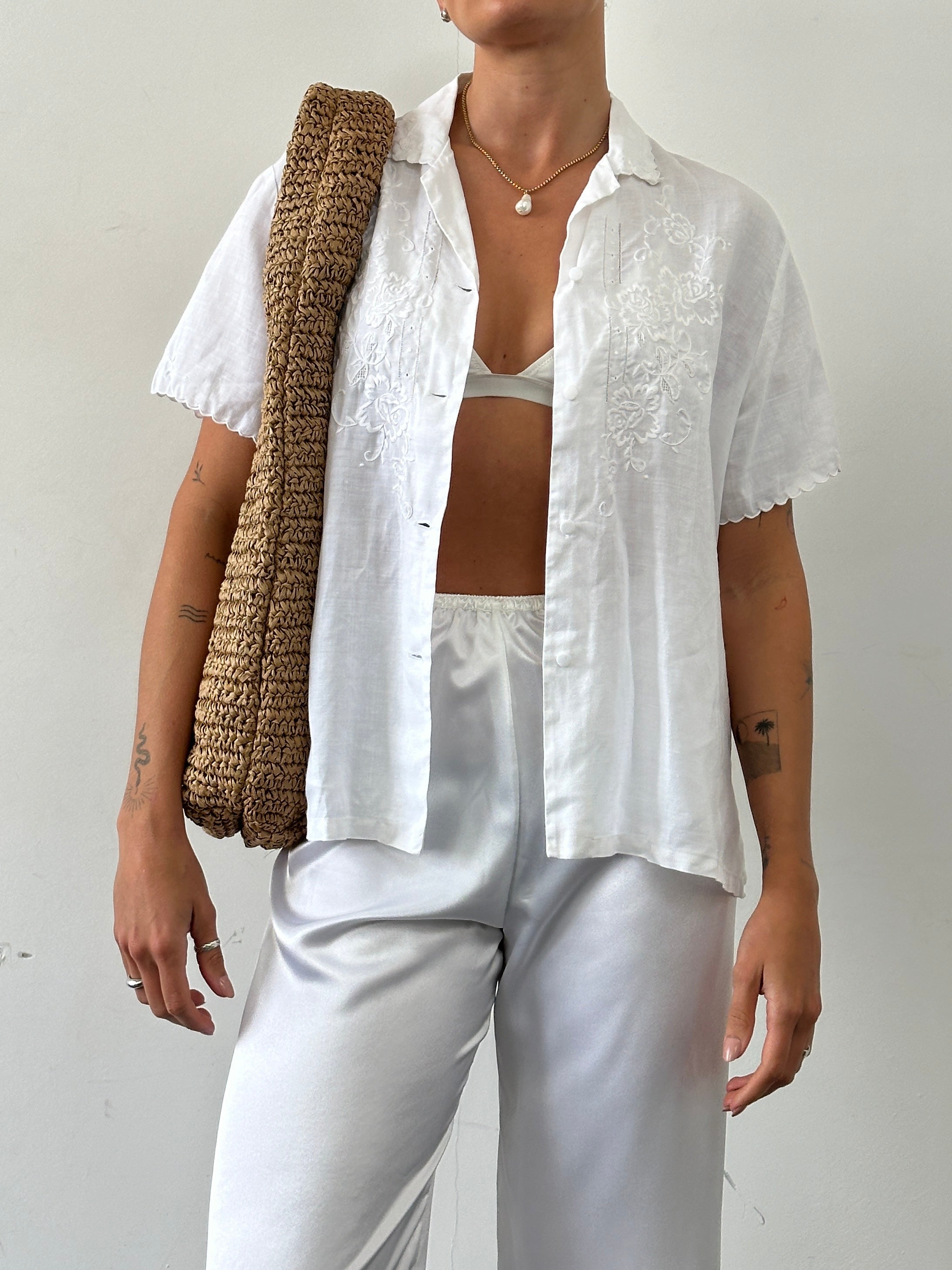 Vintage pure linen embroidered short sleeve shirt with scalloped edges, size large, featuring intricate embroidery and a classic design.