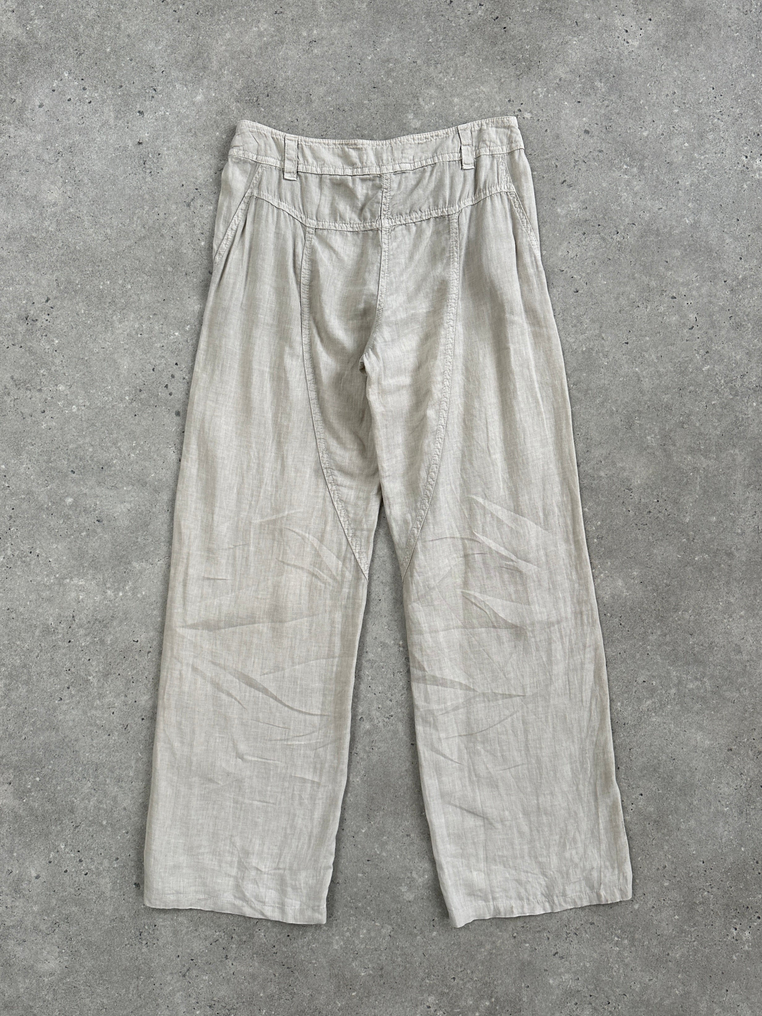 Marella 2000s low waisted straight leg trousers in W28, casual fit, light fabric, shown on a model.