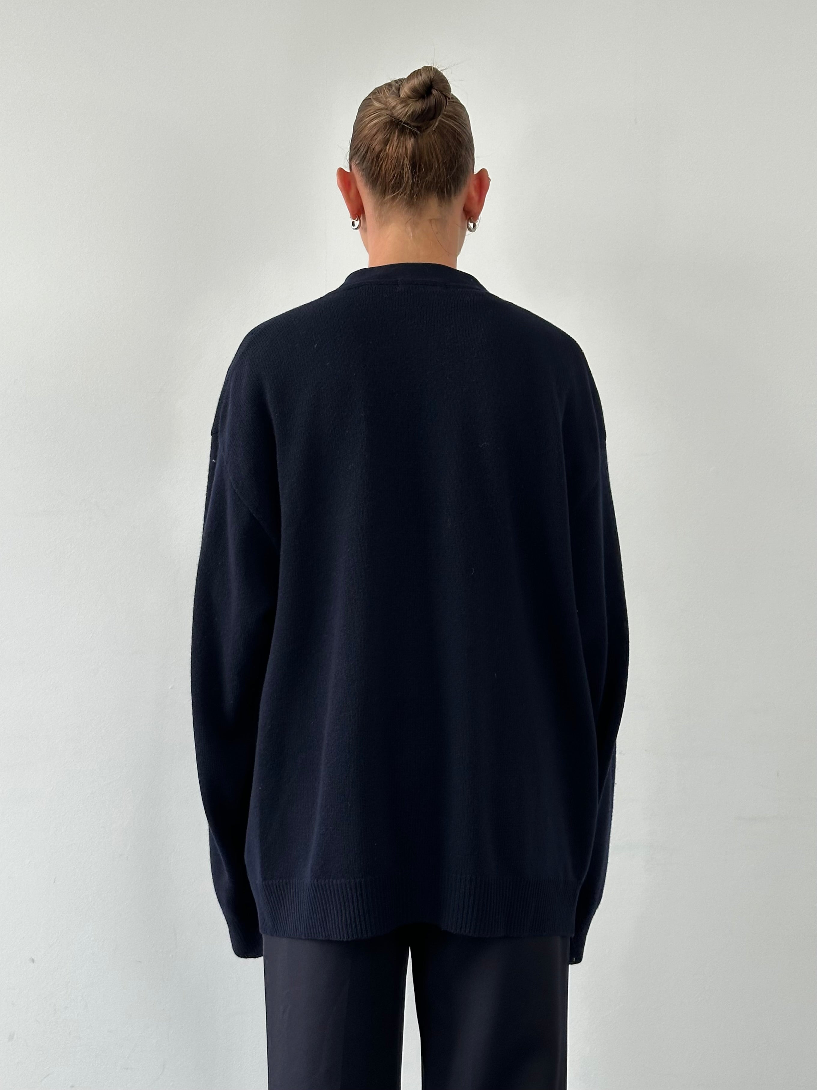 Valentino wool bespoke button logo knitted cardigan in XL, featuring a classic design with front buttons and logo detail.