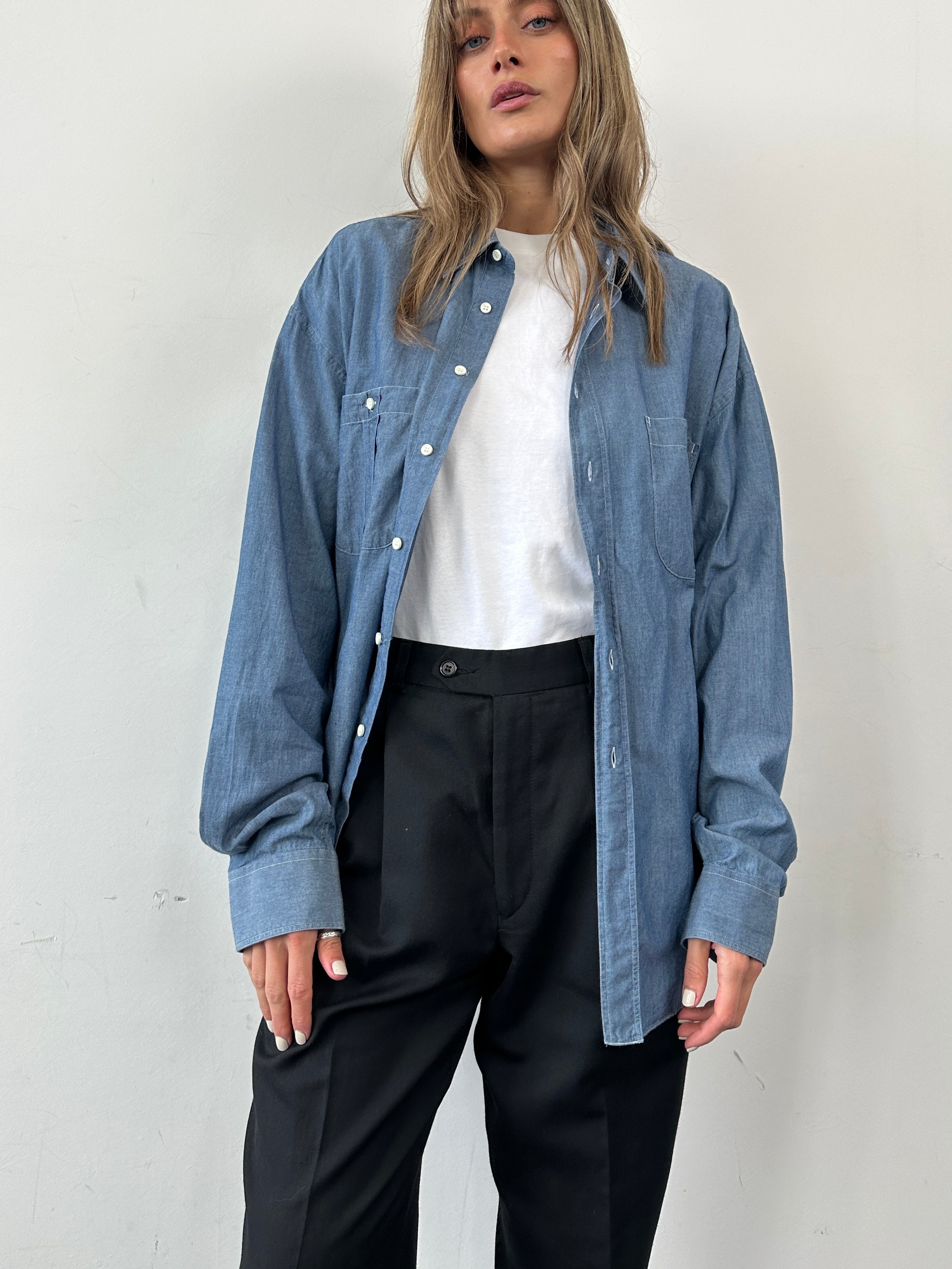 Italian vintage pure cotton shirt in XL size, featuring classic design and soft fabric, displayed on a neutral background.