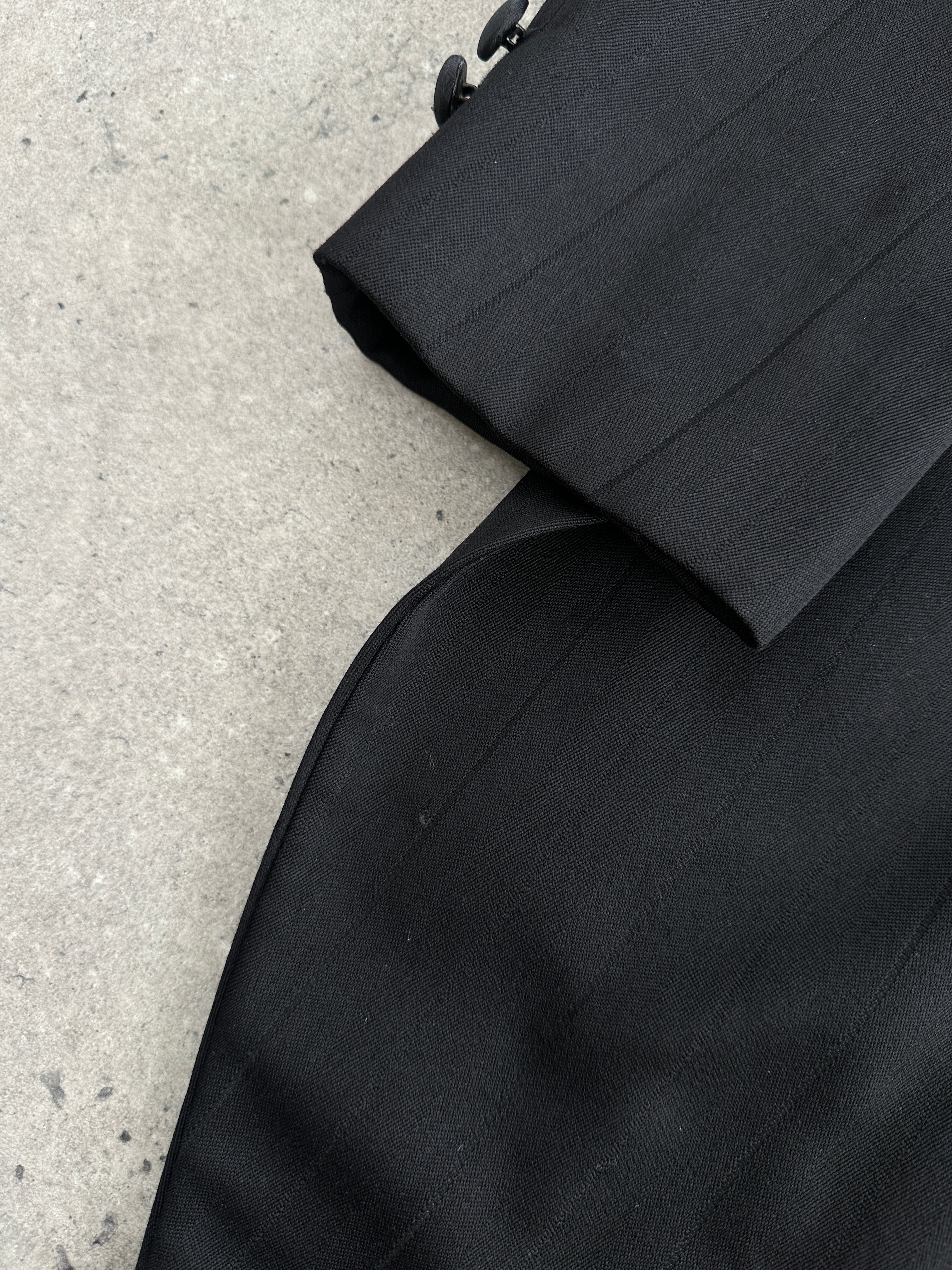 Christian Dior Monsieur 80s double-breasted tuxedo blazer with peak lapels and button details, tailored fit, in black fabric.