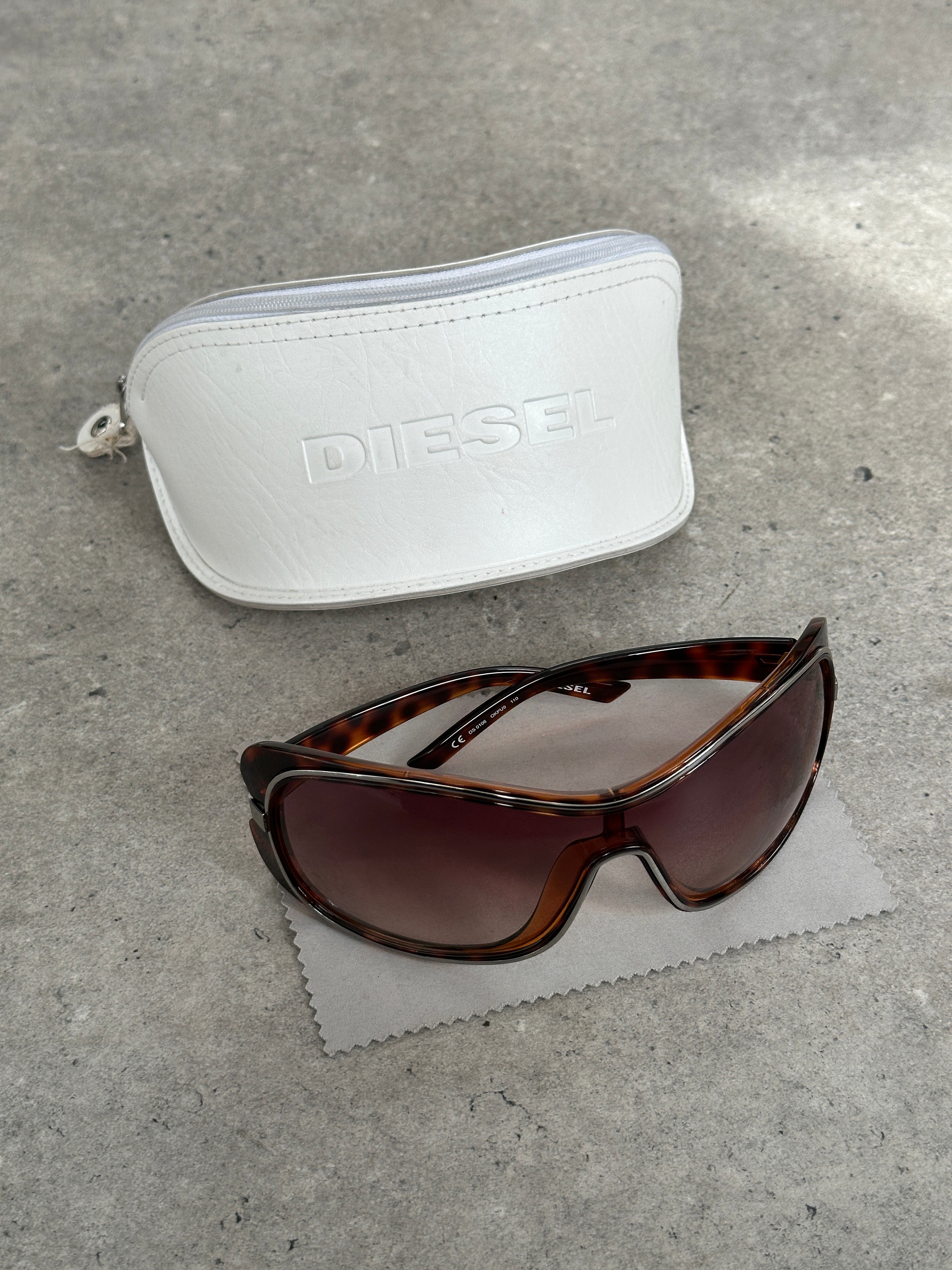 Diesel 2000s Oversized Shield Logo Sunglasses