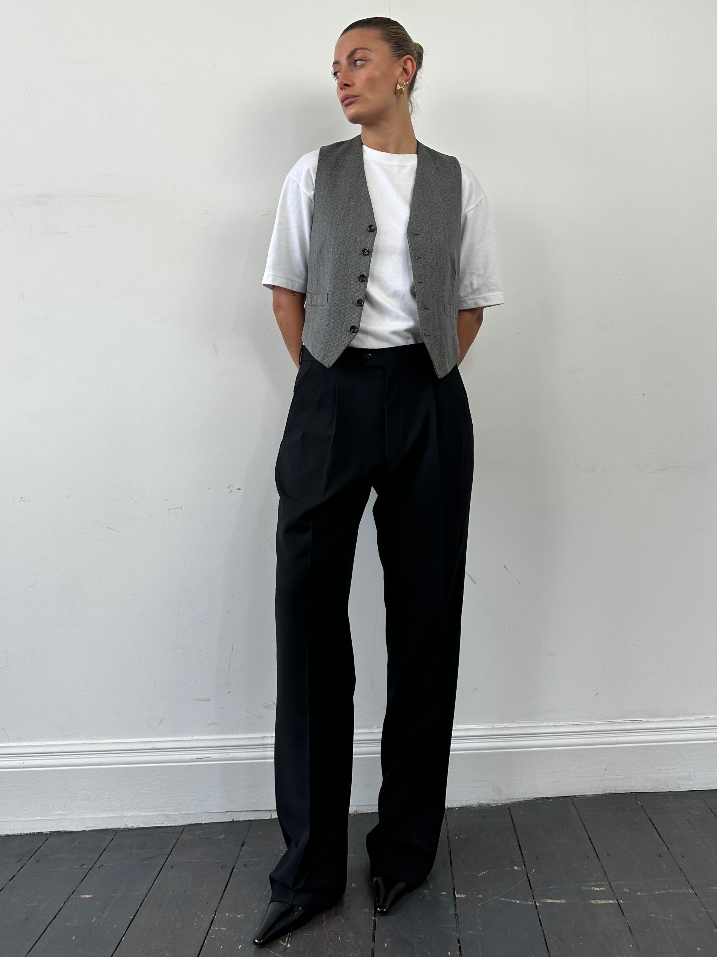 Italian Vintage pure wool straight leg tailored trousers with raw hem, size W34, featuring classic design and refined craftsmanship.