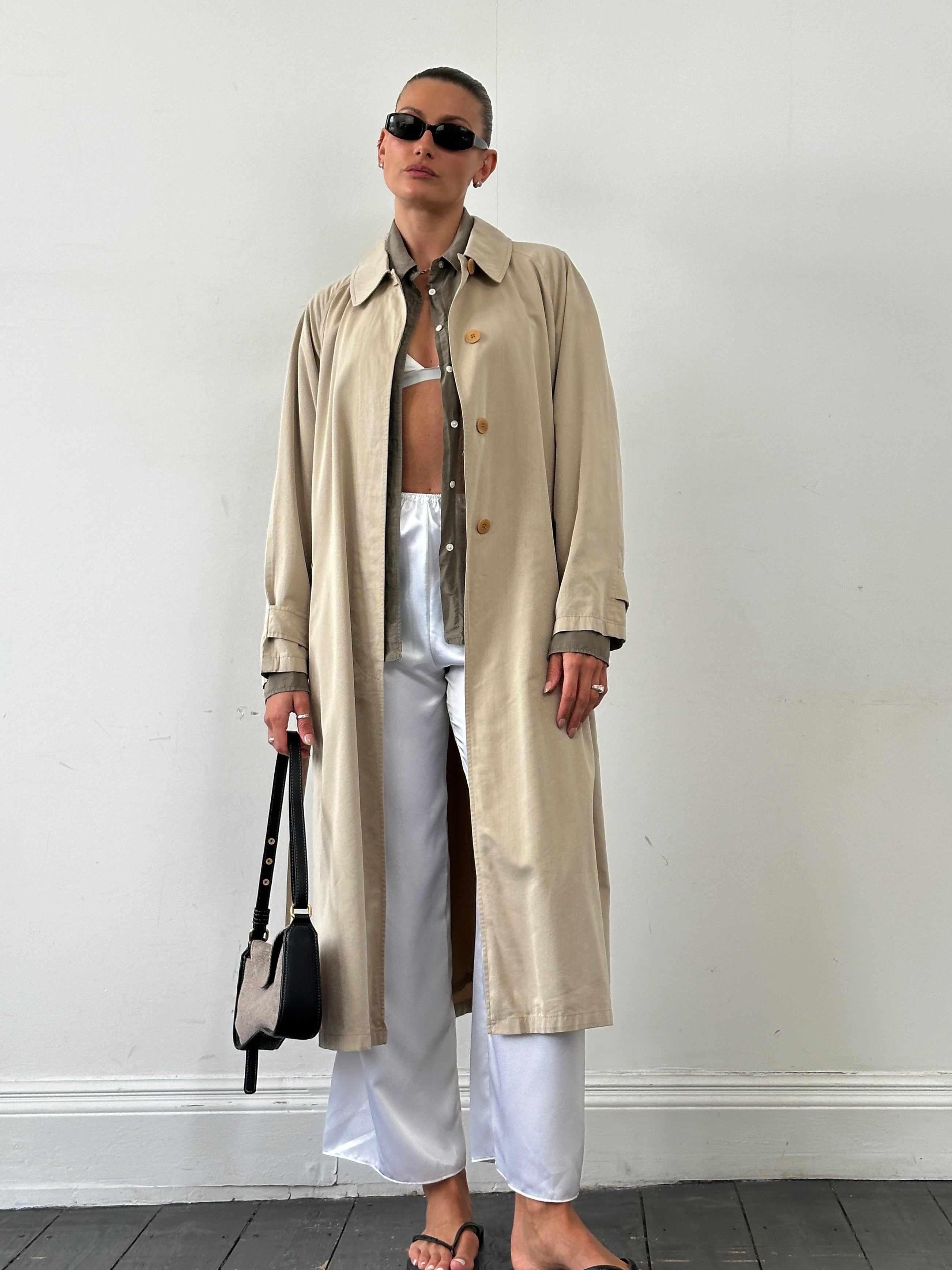 Mani Cotton Cupro belted trench coat in size L/XL, featuring classic design with a belt and lightweight fabric.