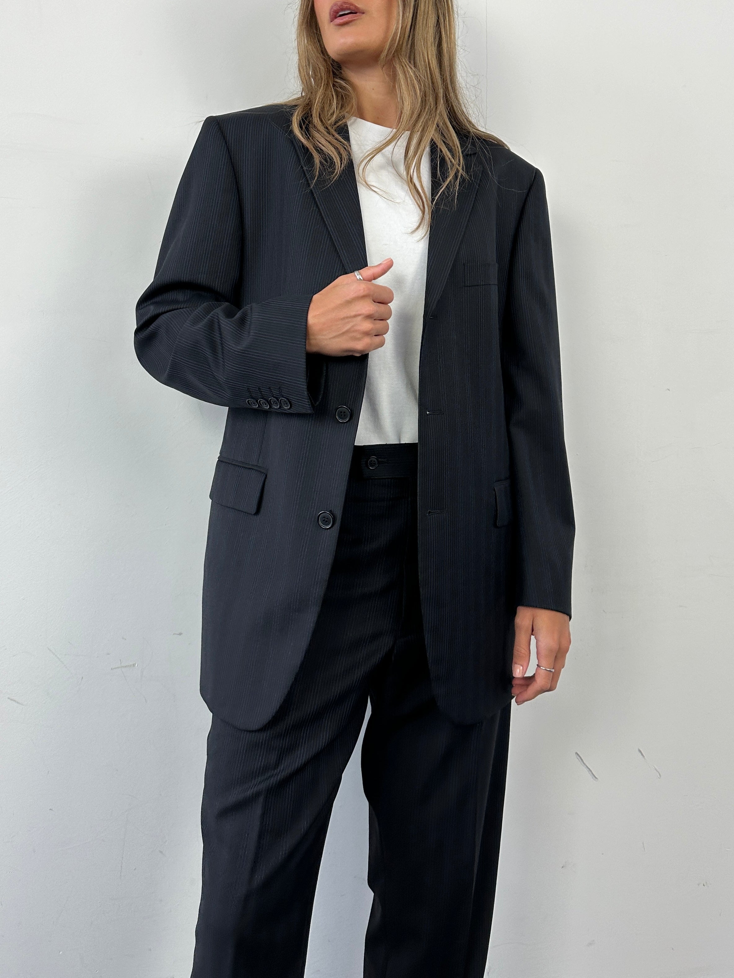 Yves Saint Laurent pinstripe pure wool jumpsuit, single-breasted suit in size 40S/W32, tailored fit with classic design.