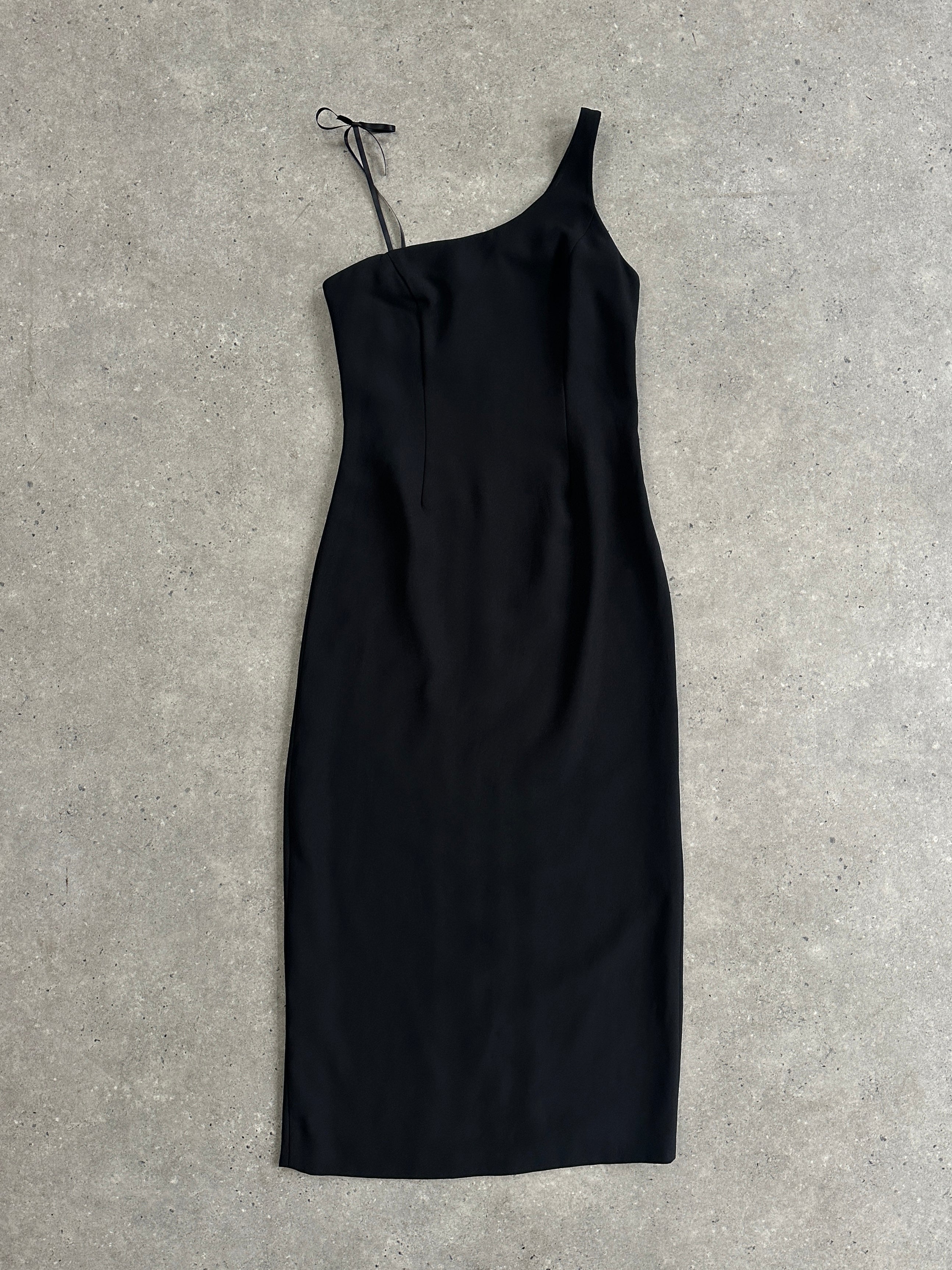 Vintage Italian vintage one shoulder maxi dress in size M, flowing fabric with elegant design and classic style.