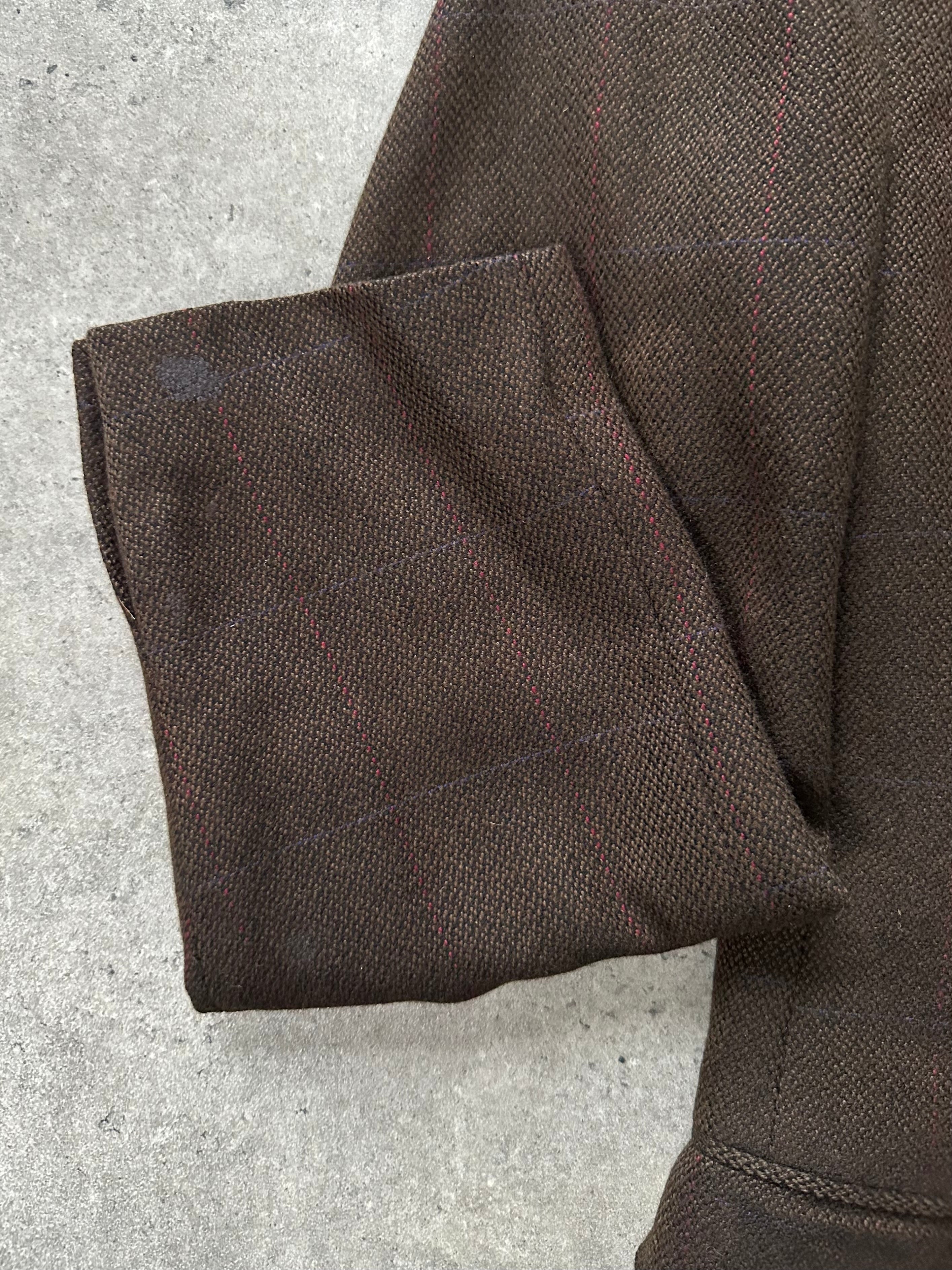 Hugo Boss x Loro Piana 1990s pure cashmere check blazer in size 42R/XL, featuring a classic tailored fit and check pattern.