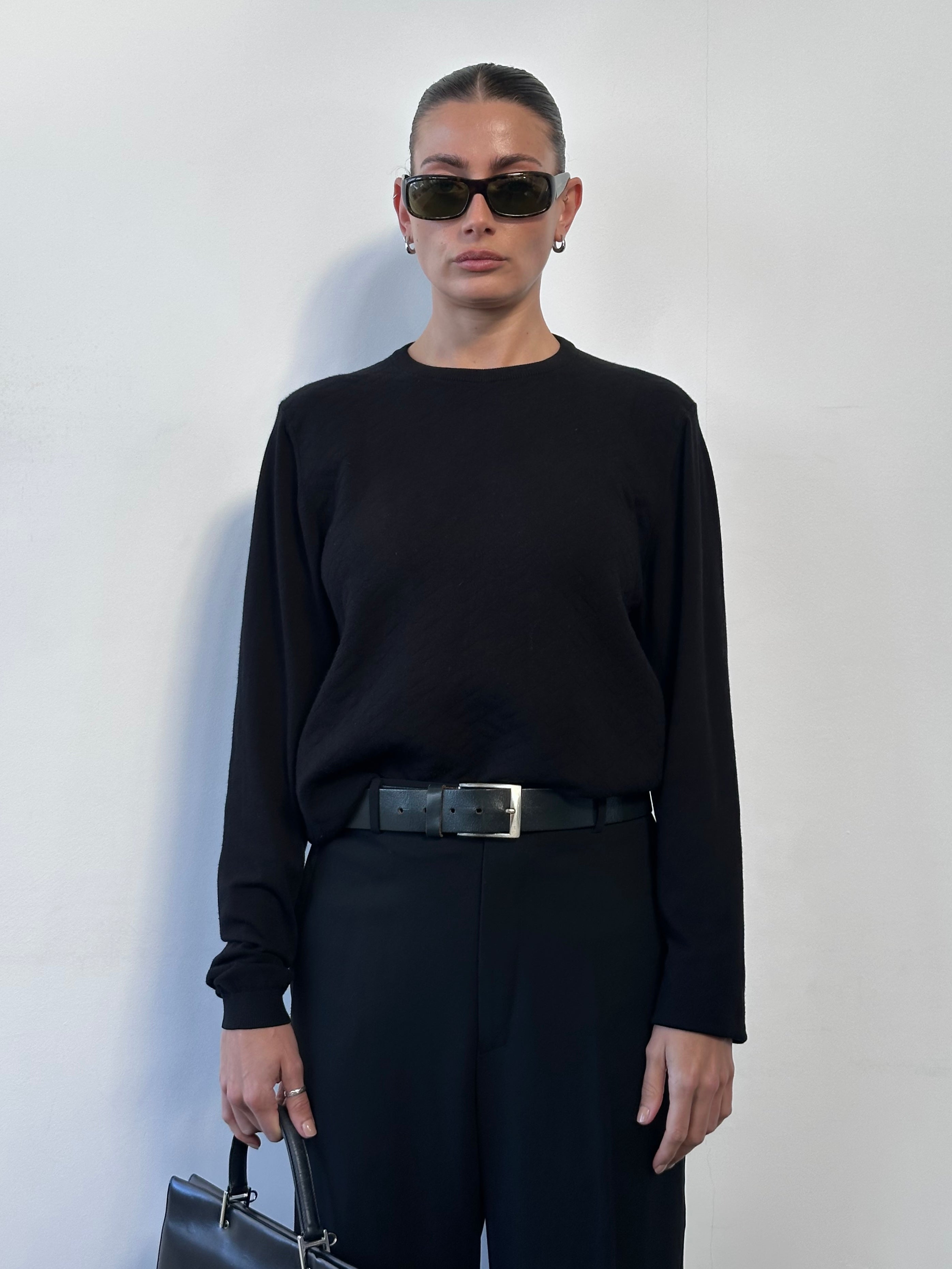 Armani Collezioni textured jumper in size M/L, featuring a stylish knit design and classic fit, displayed on a plain background.