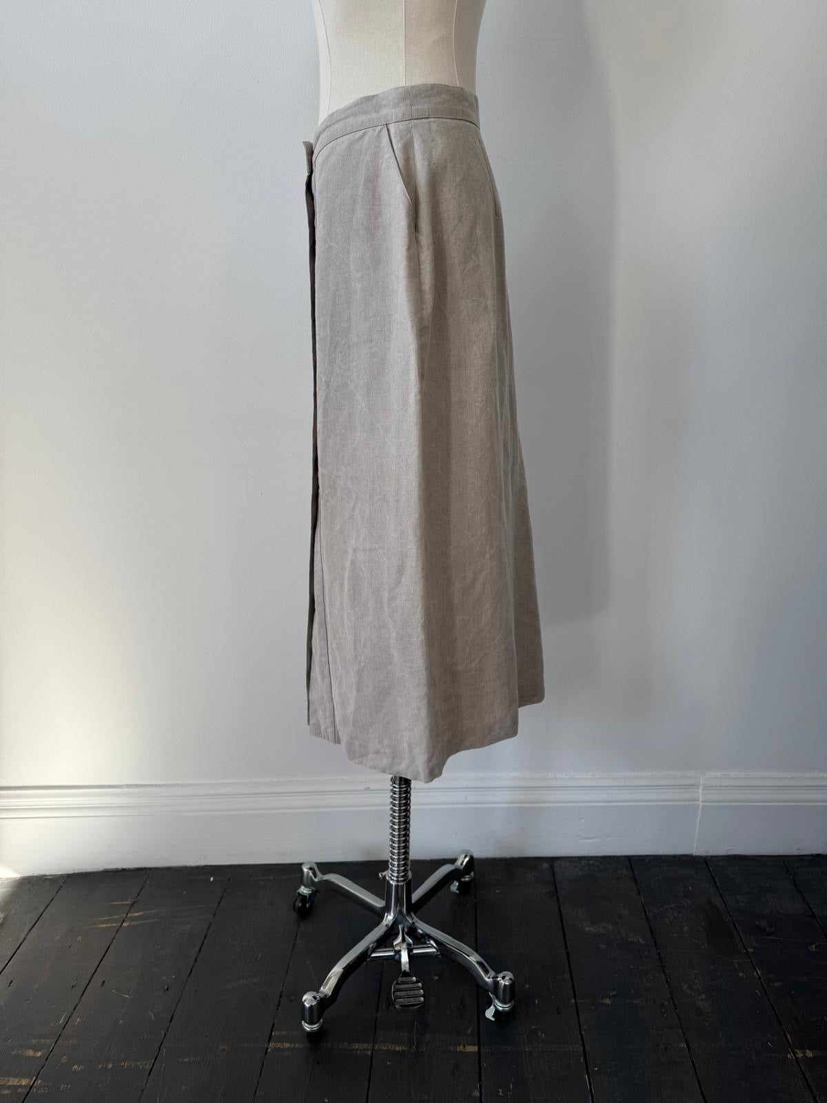 Marella 1990s pure linen midi skirt in W26, featuring a stylish, flowy design perfect for casual or semi-formal wear.