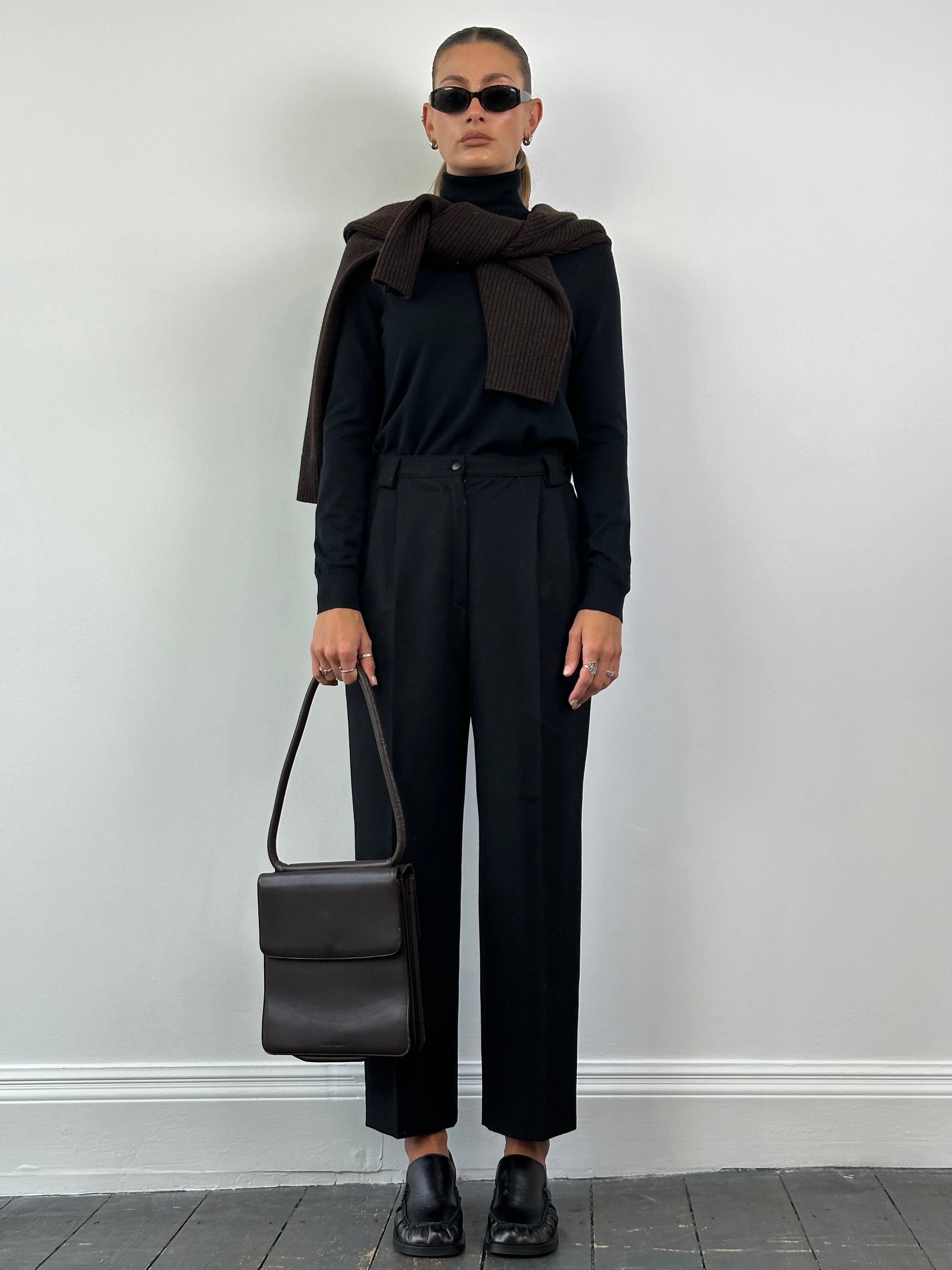 Vintage Italian brushed pure virgin wool straight leg trousers in W27, showcasing classic tailored design and neutral color.