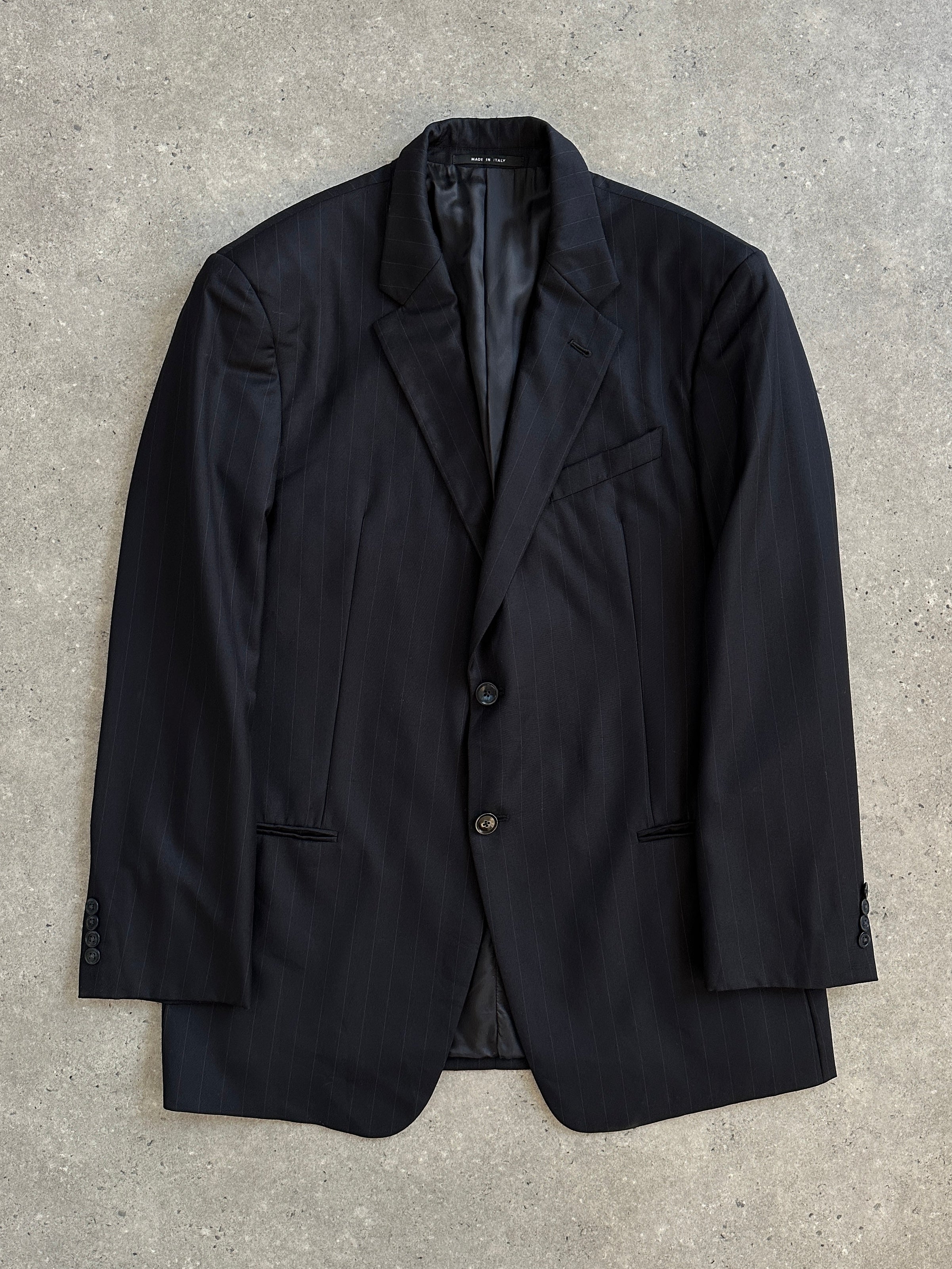 Armani Collezioni 2000s pure wool striped single-breasted blazer in size 44L/XXL, featuring classic lapels and tailored fit.