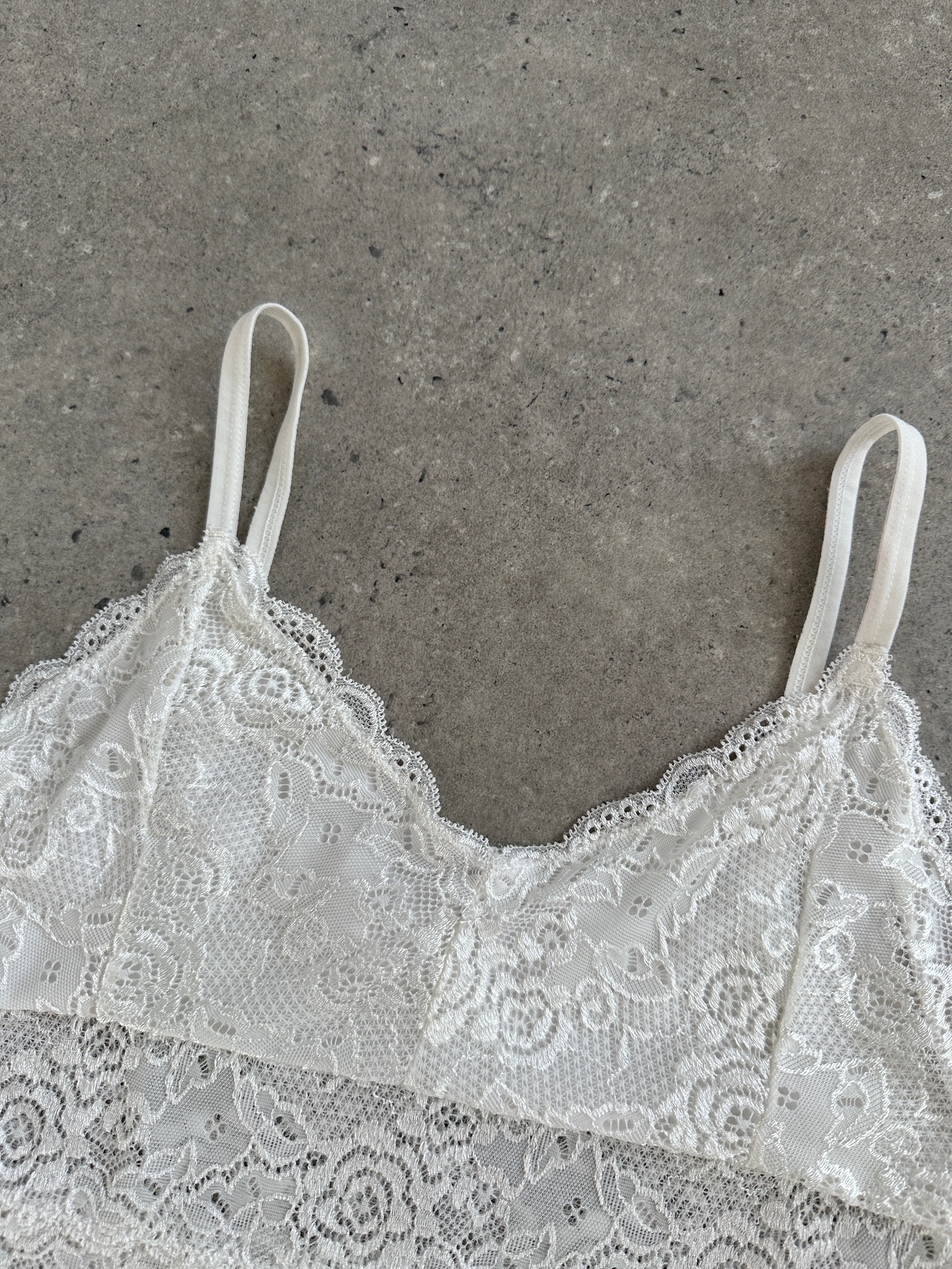 Vintage 2010s Lace Cami Top - M - SYLK