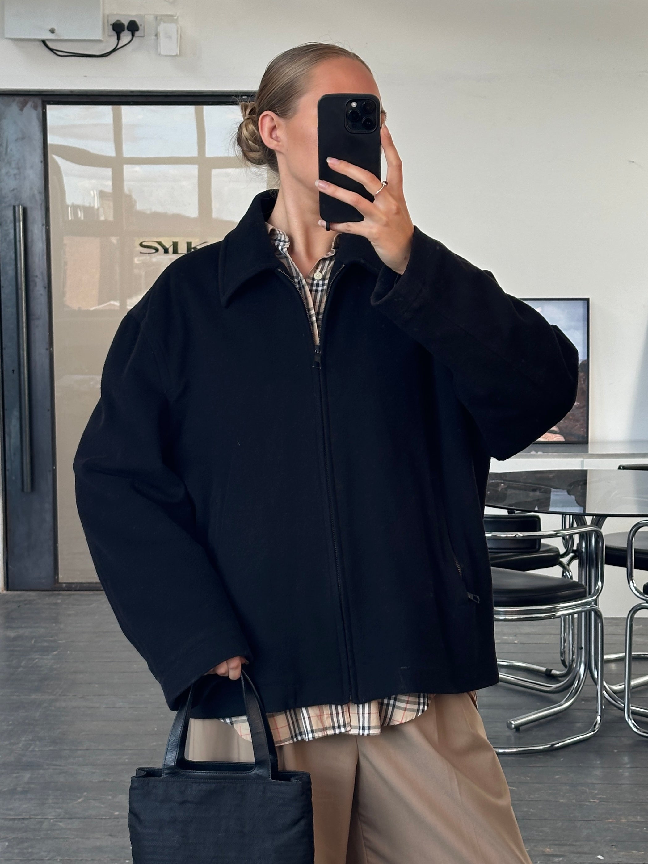 Vintage 1990s brushed wool cashmere jacket in XL, classic style with soft texture and warm fabric, front view showing collar and buttons.