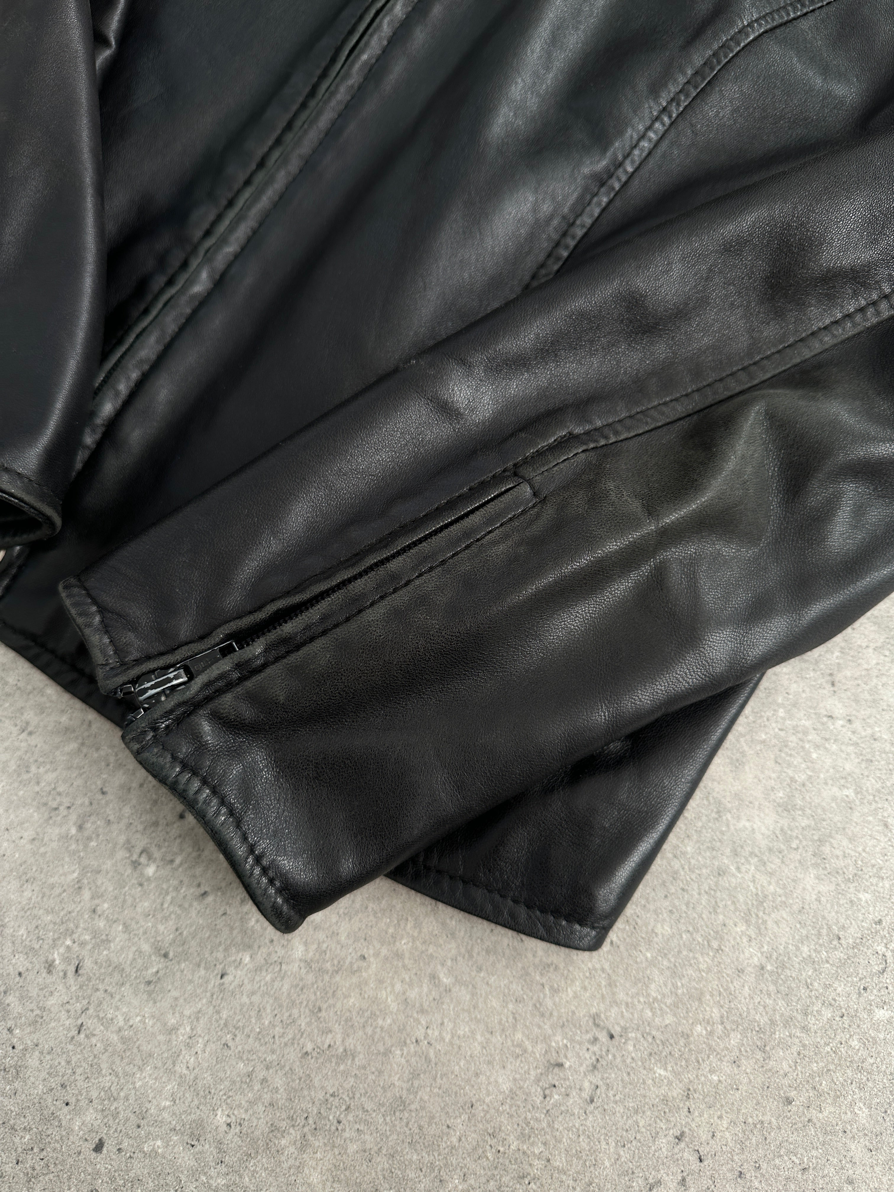 Vintage Moto Fitted Leather Jacket in XS, showing classic design, front view, with visible stitching and structured fit.