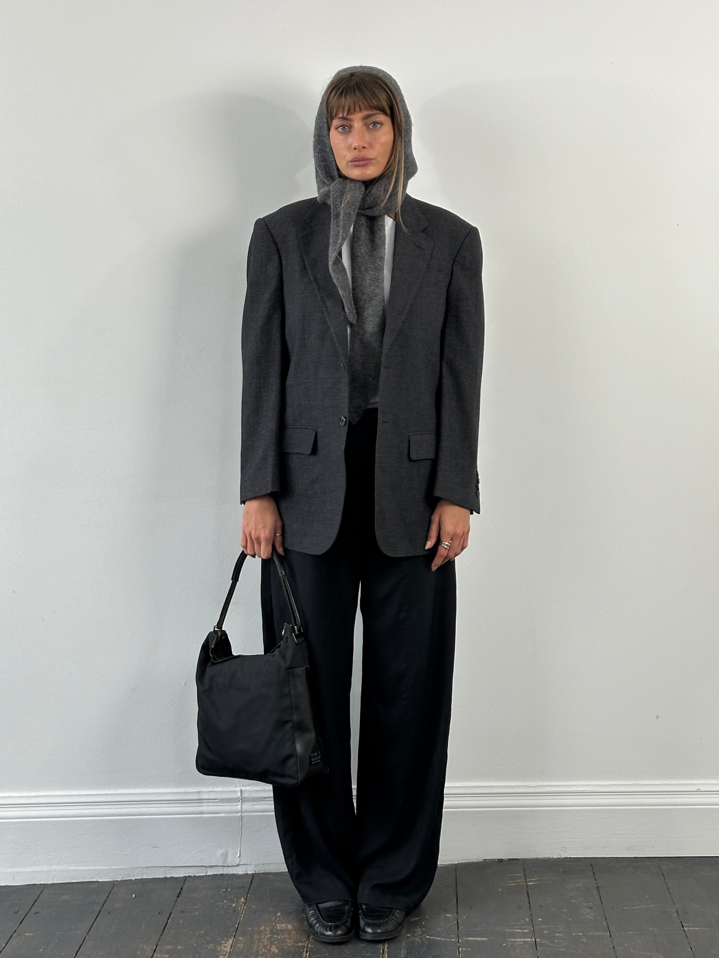 Loro Piana Ascari Parma 1990s pure wool single-breasted blazer, size 40R/L, in a classic tailored fit with notch lapels.