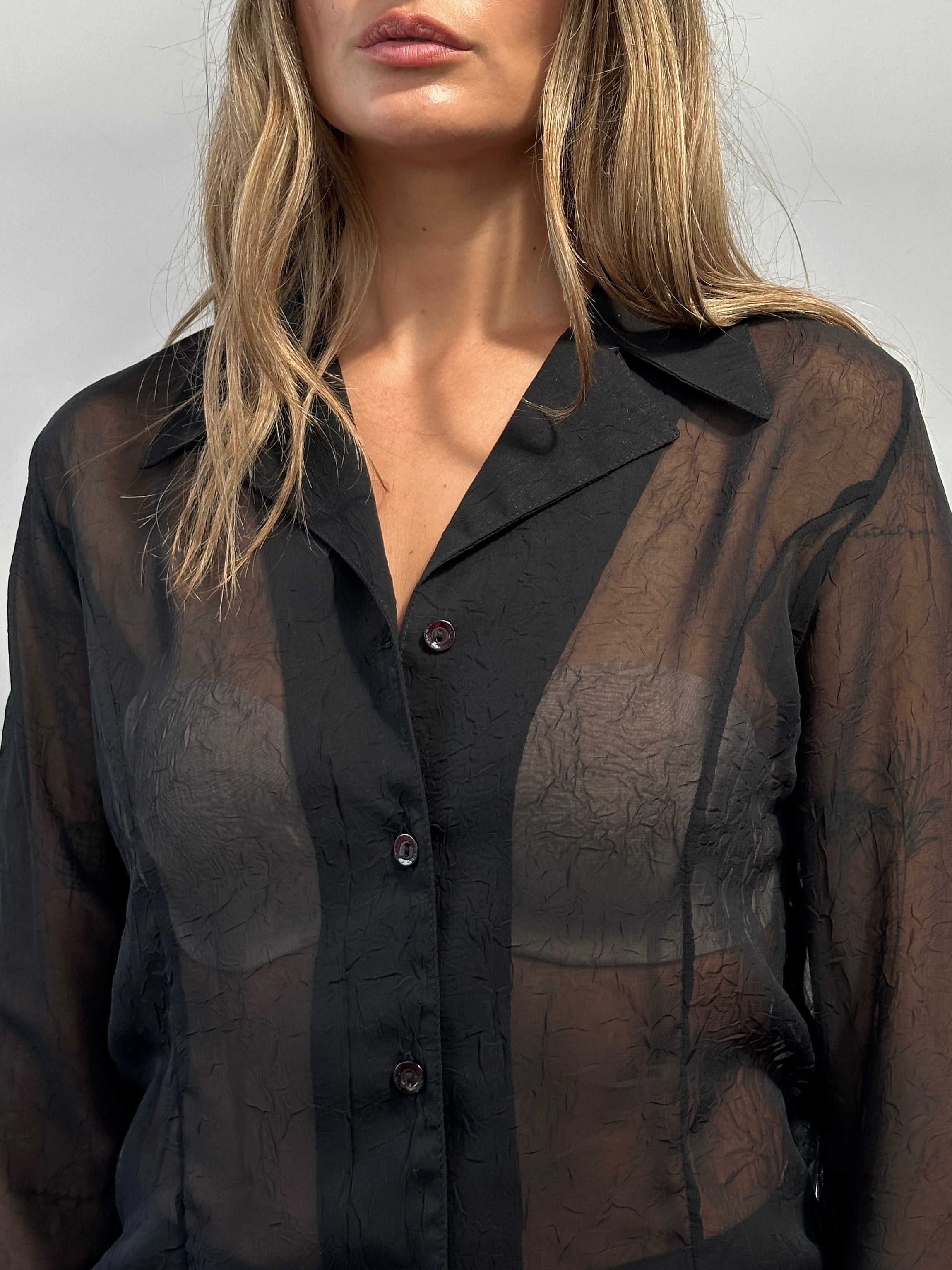 Vintage Italian vintage sheer crinkle fitted shirt, size small, showcasing lightweight, textured fabric and classic design.
