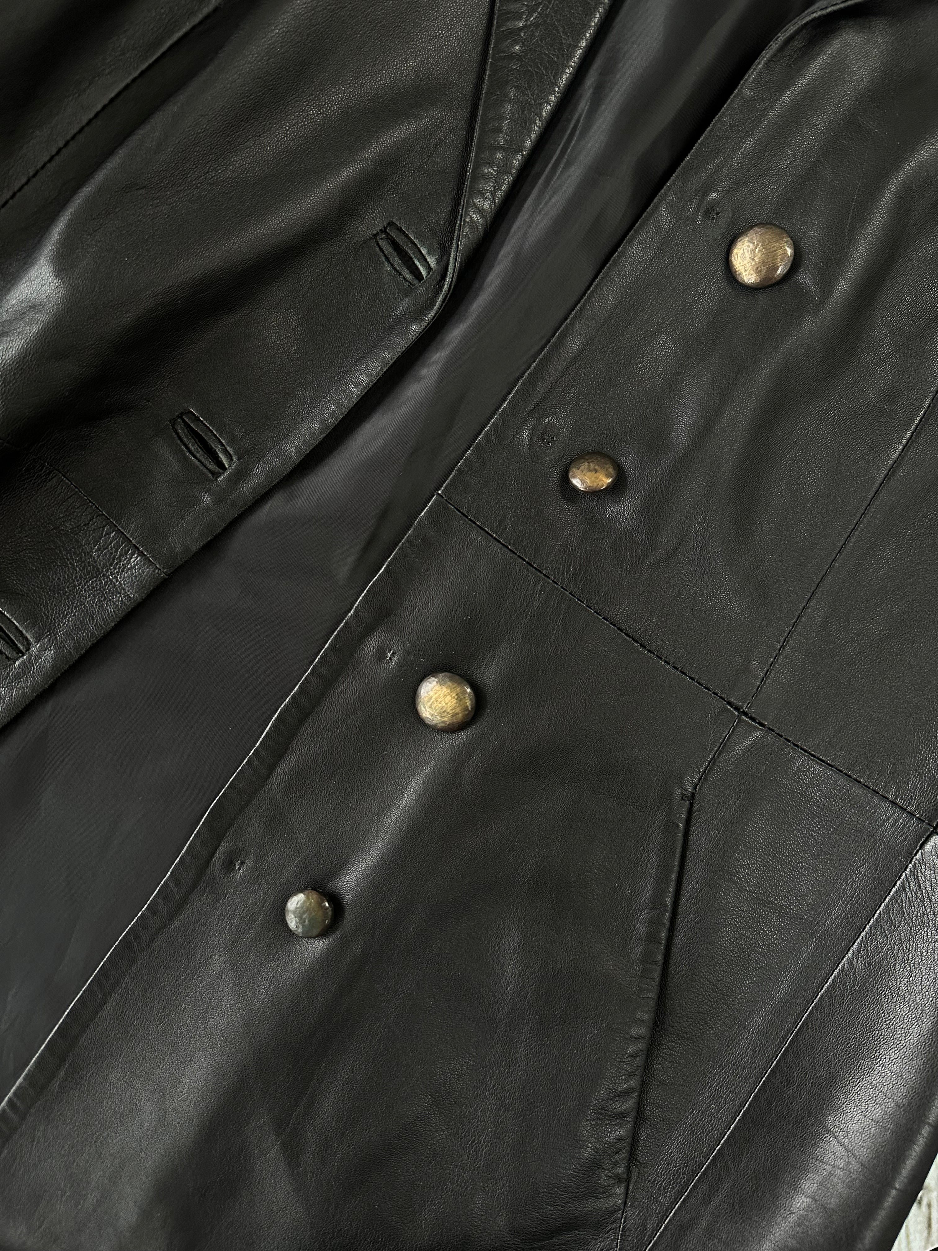 Vintage Italian longline smooth leather jacket in size M, stylish and classic with a sleek, polished finish.