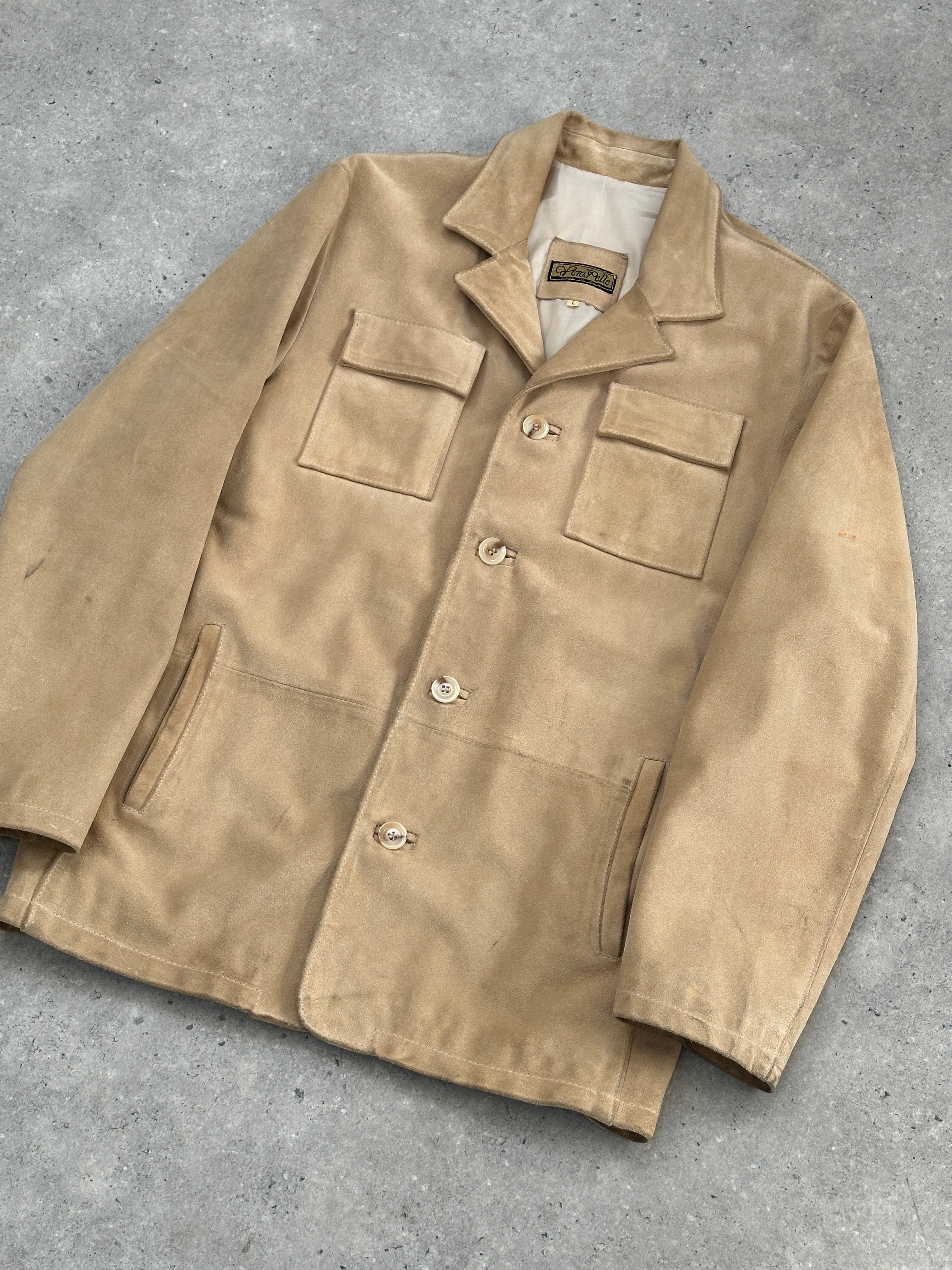 Vintage Italian vintage suede jacket, size L, showcasing soft brown suede material and classic design details.