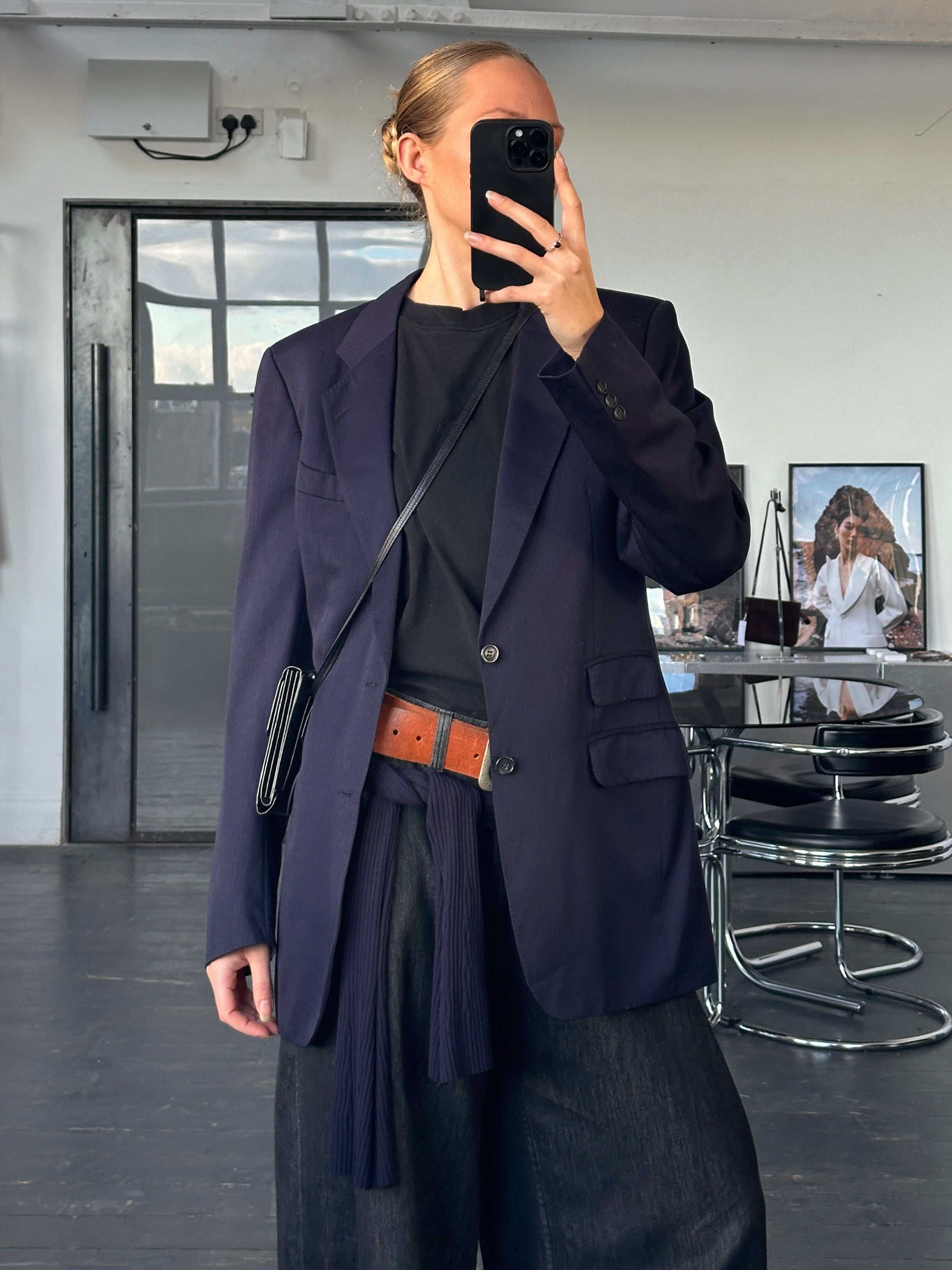 Christian Dior Monsieur 1990s pure wool blazer in size 40R/L, tailored fit with classic lapels and button closure.