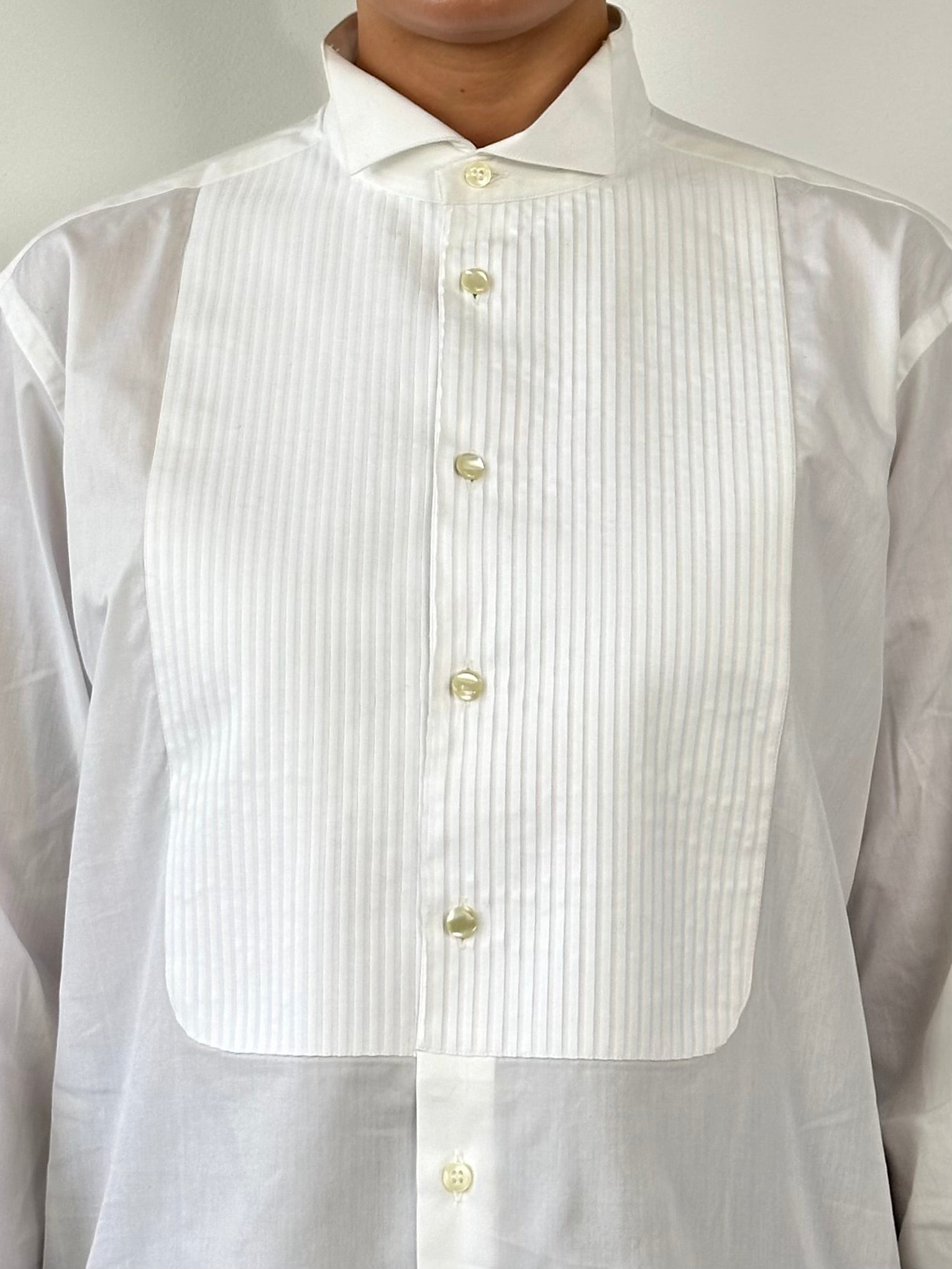 Vintage Italian wing collar tuxedo dress shirt, size large, featuring classic style and elegant design details.