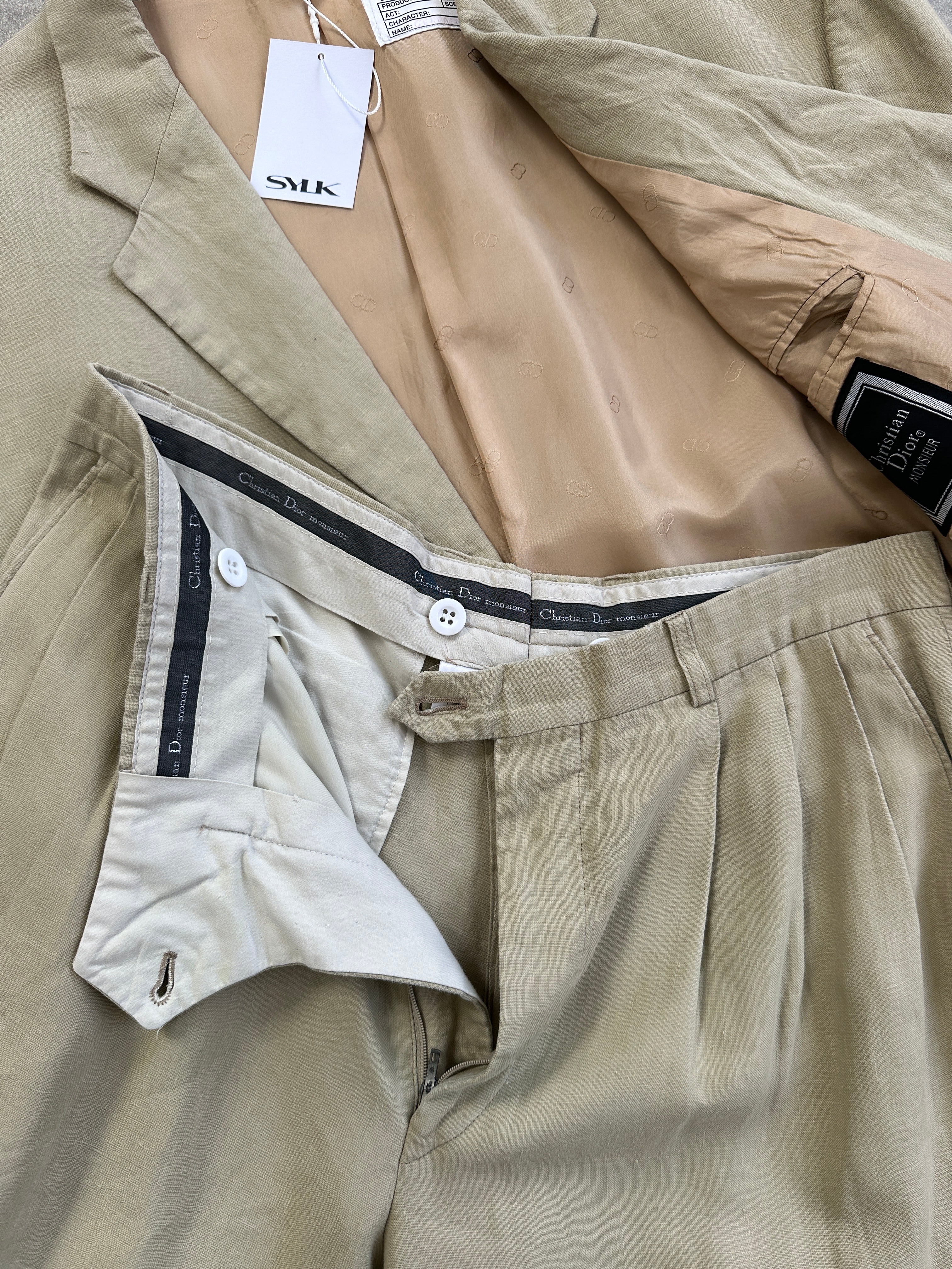 Christian Dior Monsieur pure linen single-breasted suit jumpsuit in size 42S/W32, stylish and lightweight for warm weather.