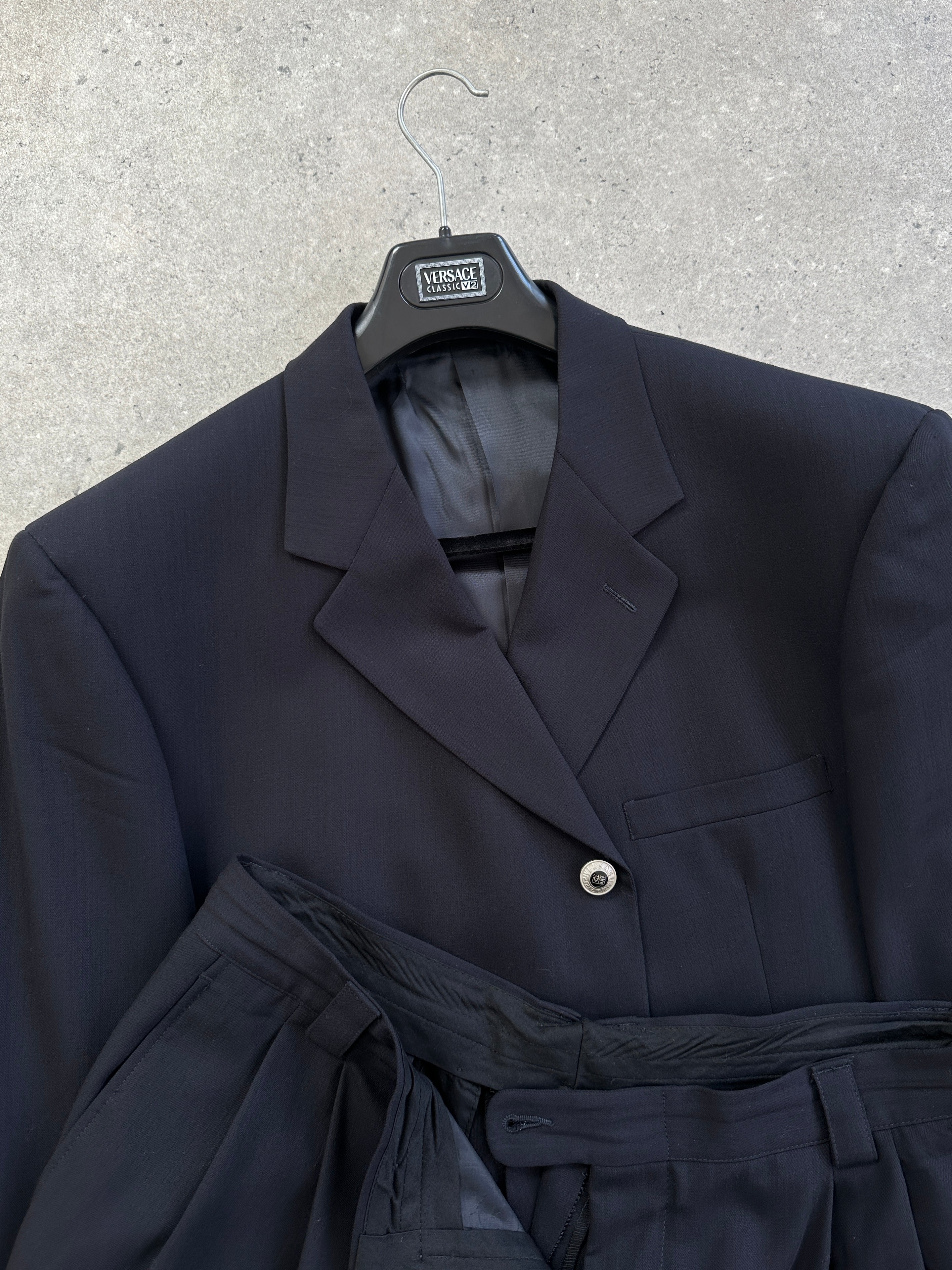 Versace Classic V2 1990s Bespoke Button Suit - 46R/W32 - SYLK