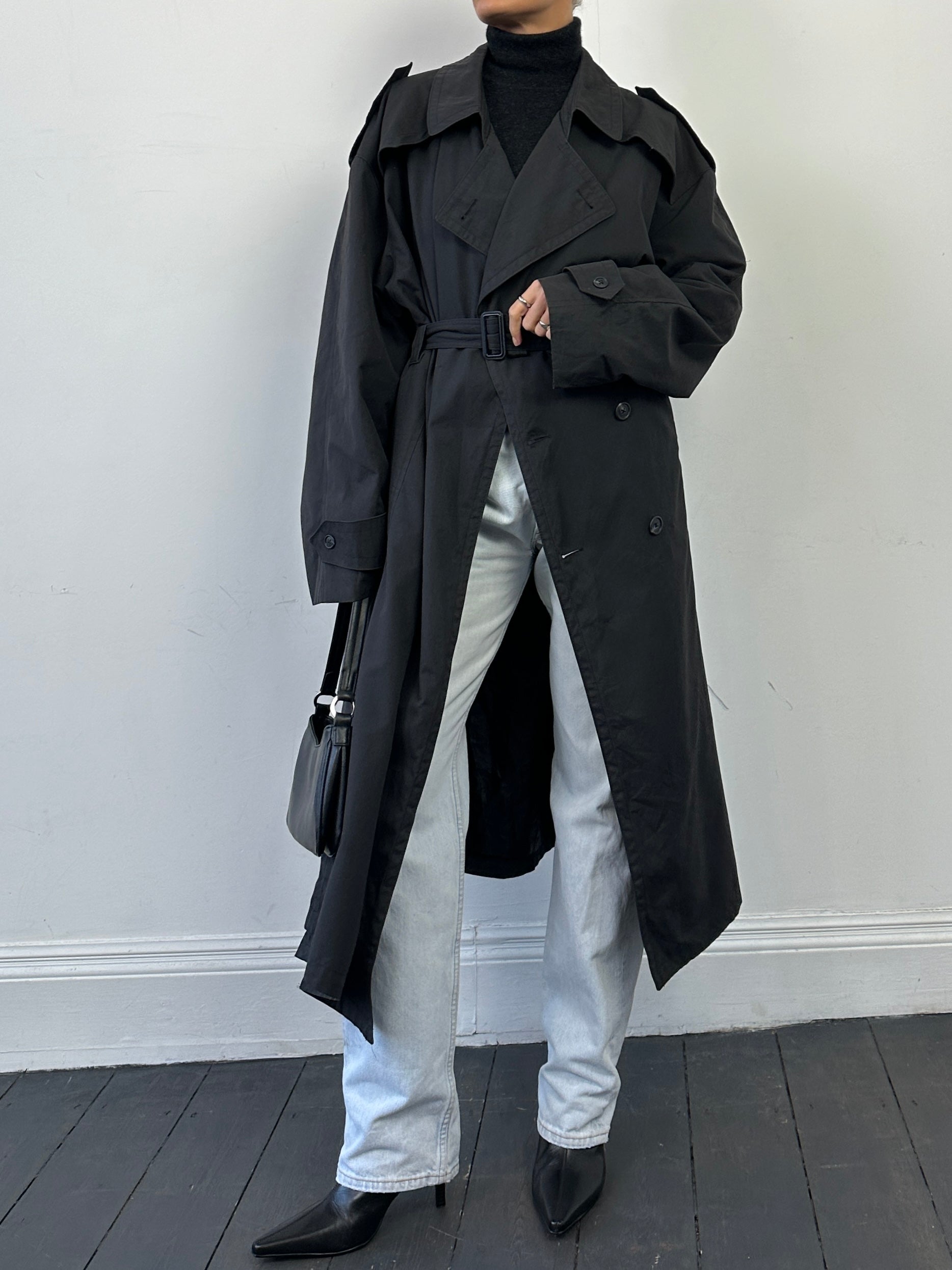 Christian Dior cotton double-breasted belted trench coat in XXL, featuring classic design and stylish details.