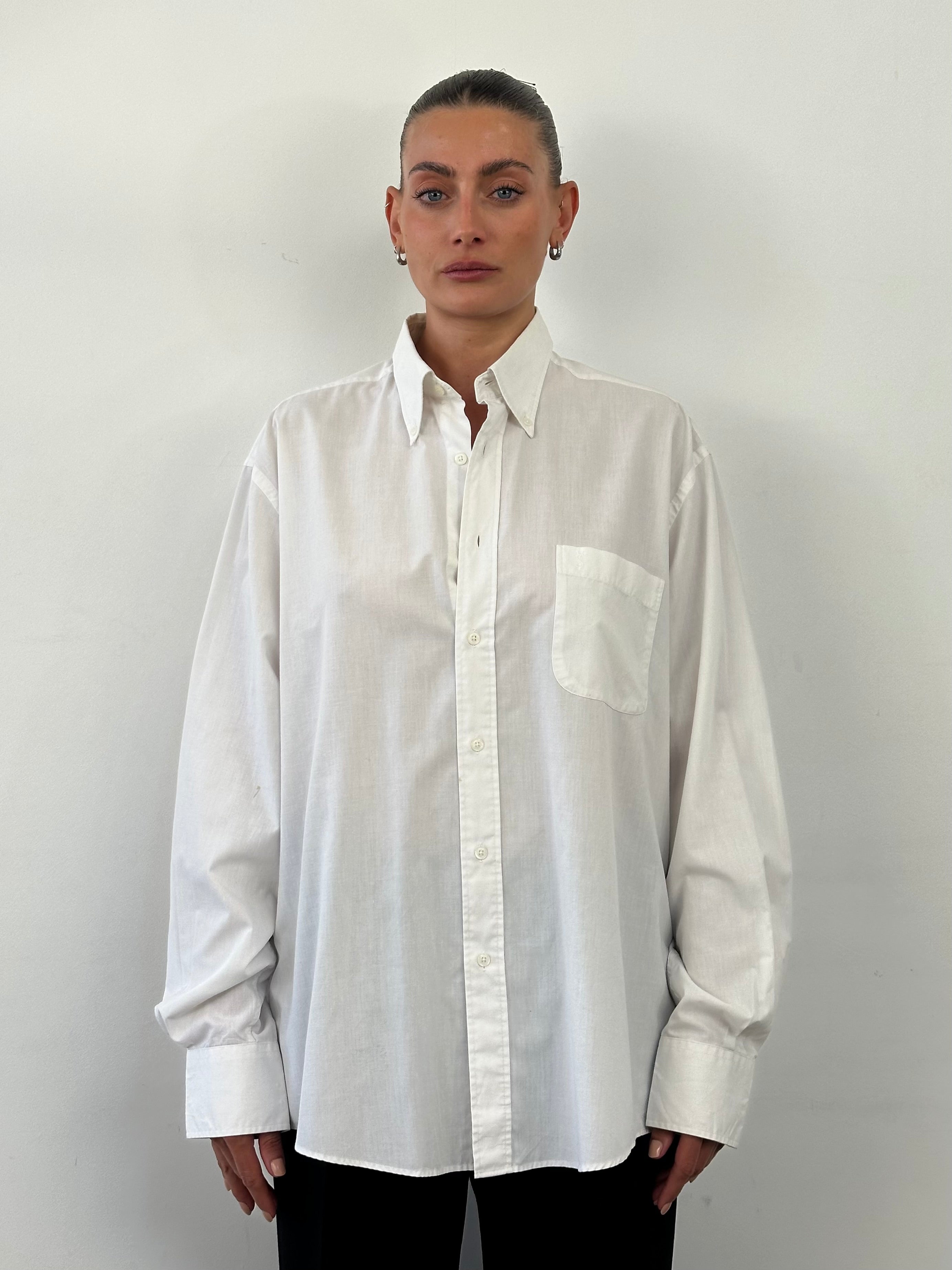 Yves Saint Laurent 90s cotton logo shirt in XL, featuring a classic design with the iconic brand logo on the front.