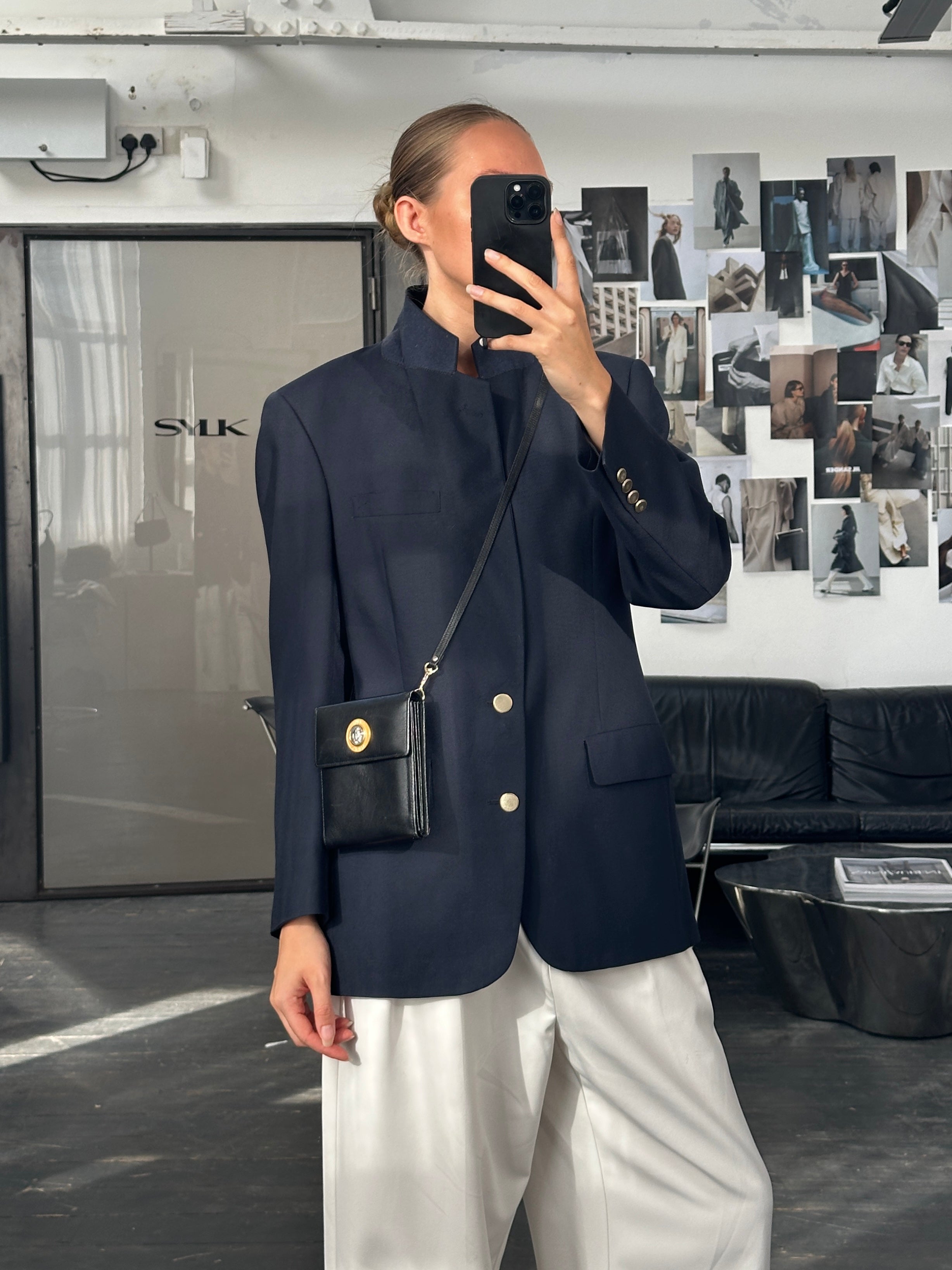 Christian Dior Monsieur 1980s pure wool blazer, tailored button blazer in classic navy with structured fit and vintage style.