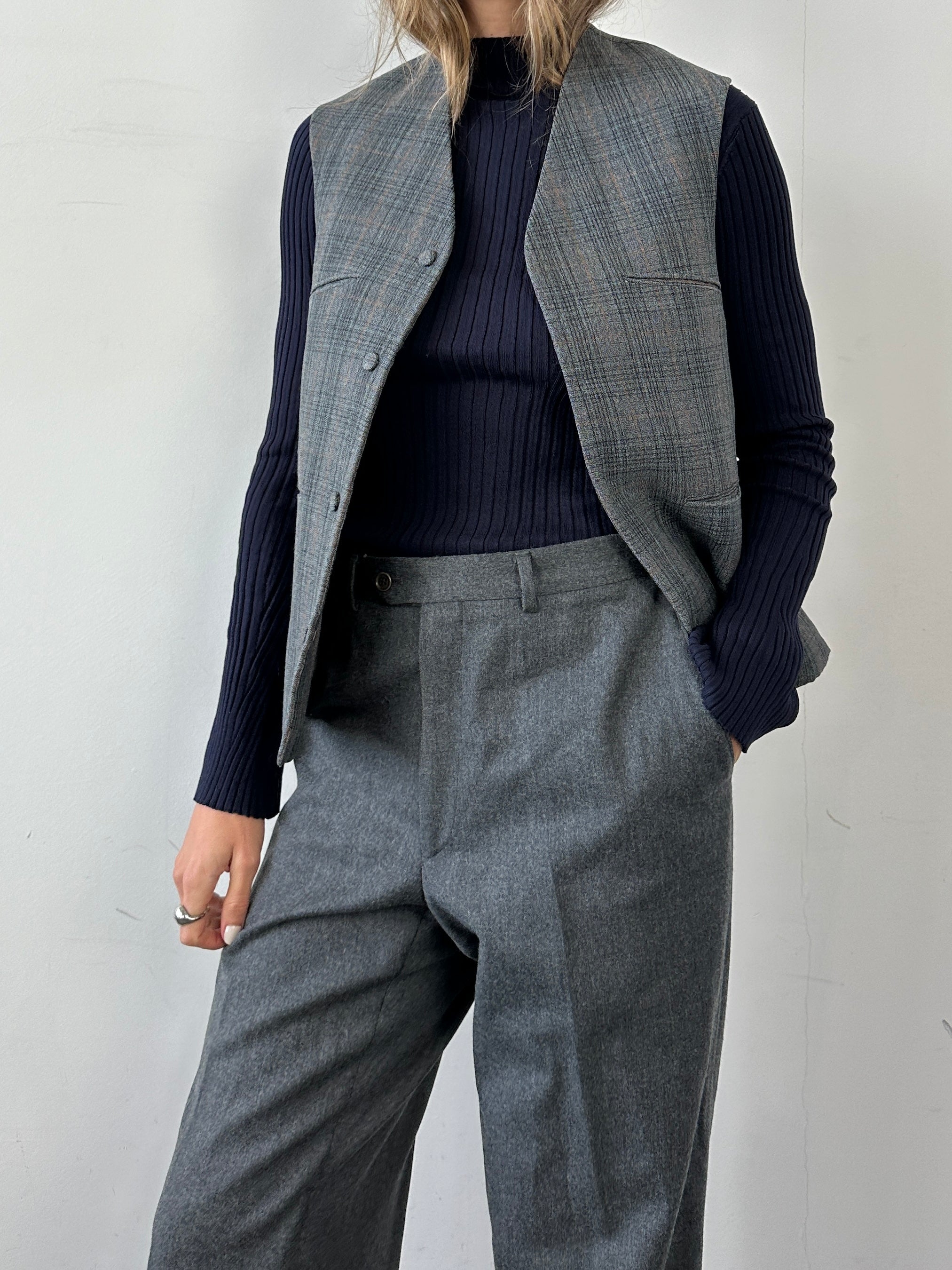 Vintage brand vintage check handmade waistcoat in size M, featuring classic pattern and tailored fit, shown on a mannequin.