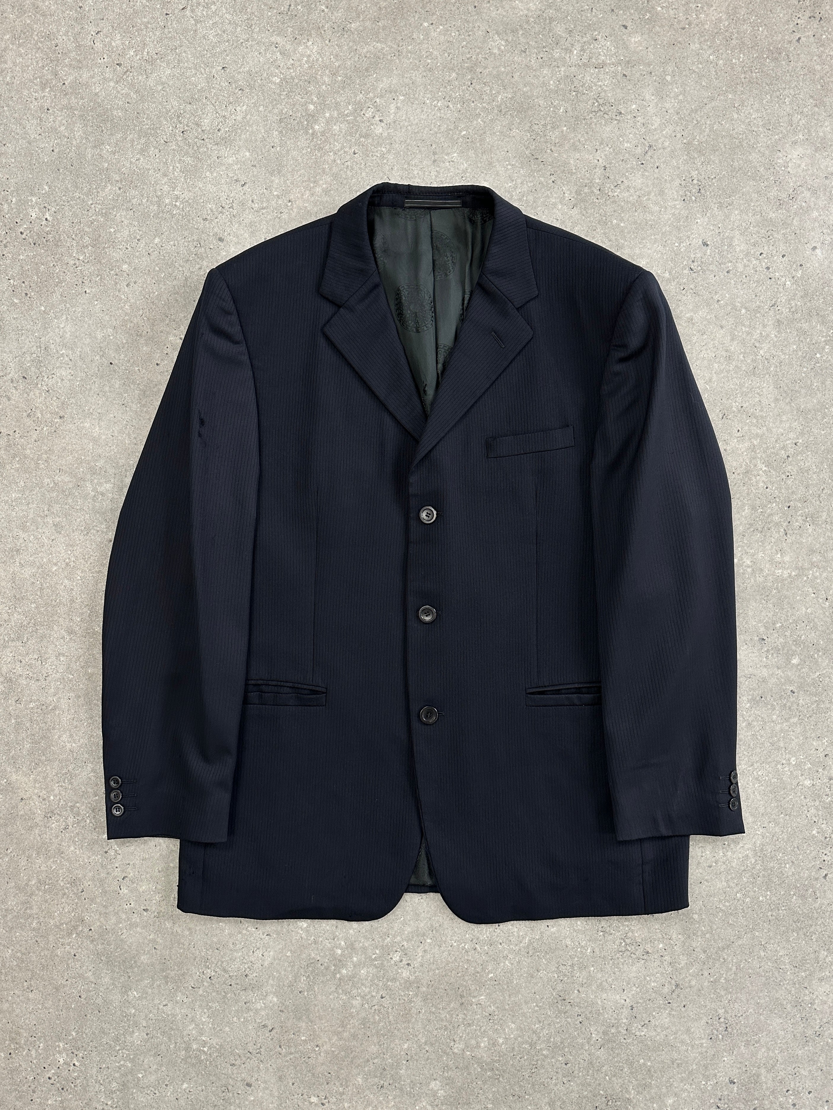 Versace Classic V2 90s wool single-breasted blazer, size 42R/XL, with tailored lapels and structured fit, in dark color.
