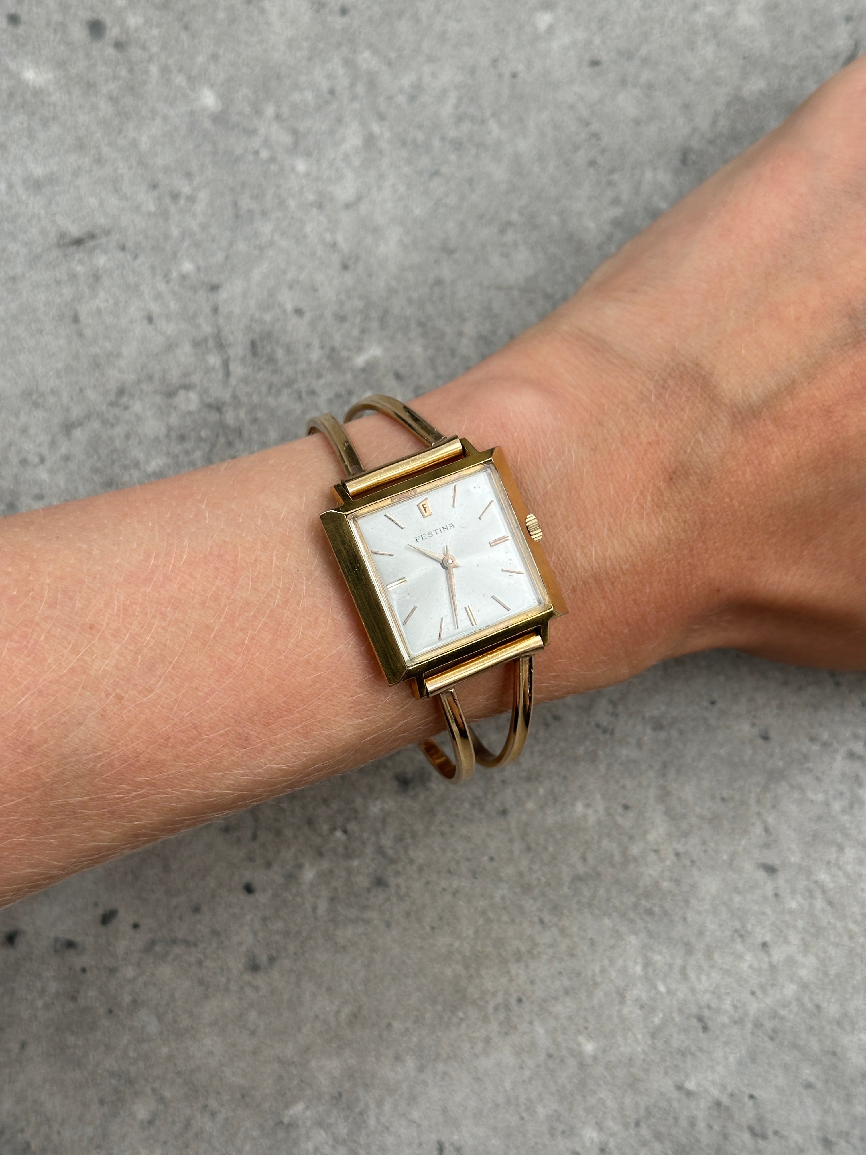 Vintage Festina 1970s Swiss Gold Tone Bracelet Mechanical Watch
