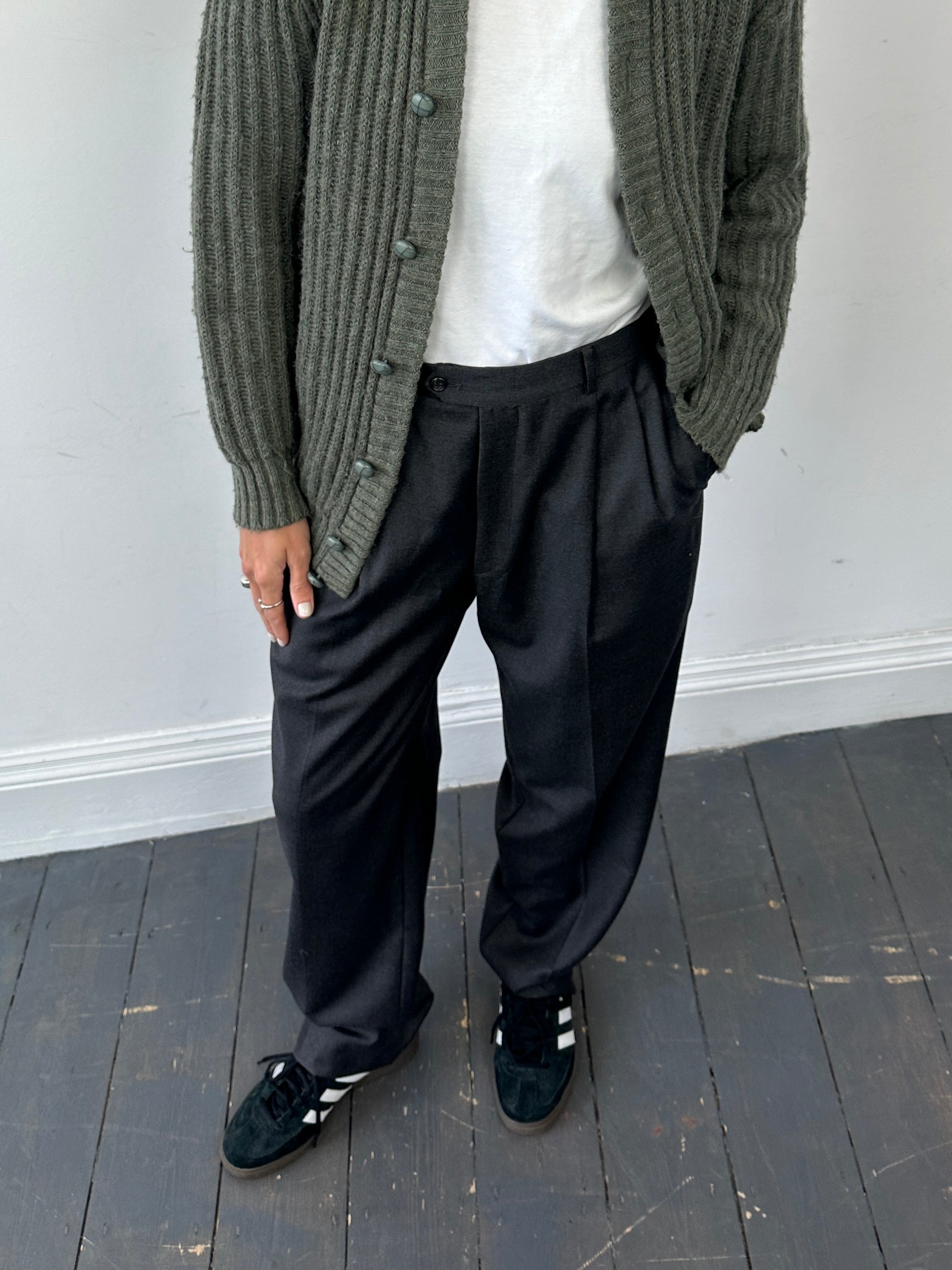 Trussardi wool tailored trousers with pleats and straight-leg fit, size W32, featuring a classic, elegant design.