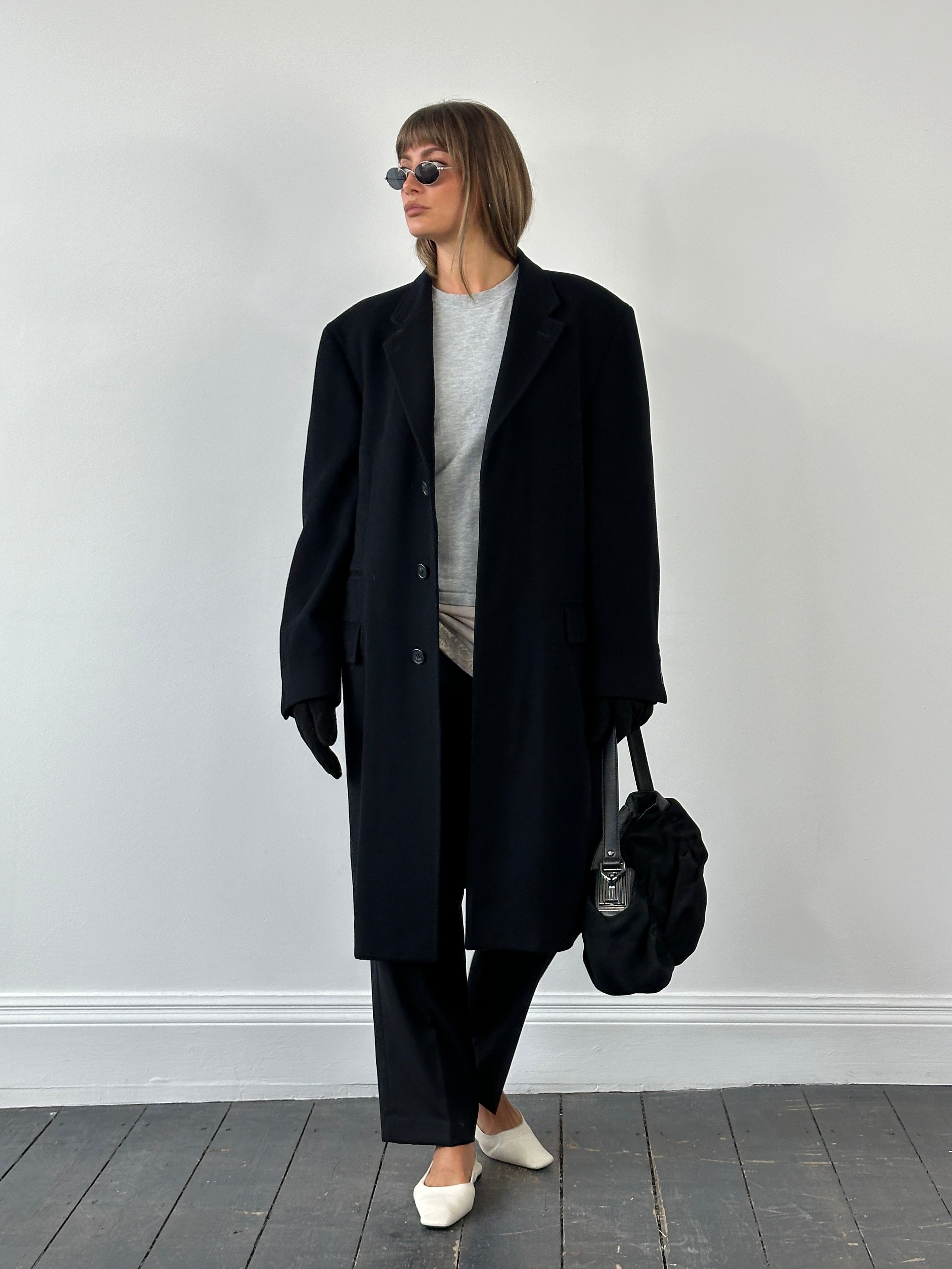 Balmain 1990s wool coat with minimal concealed placket, XL size, featuring classic design and tailored fit.