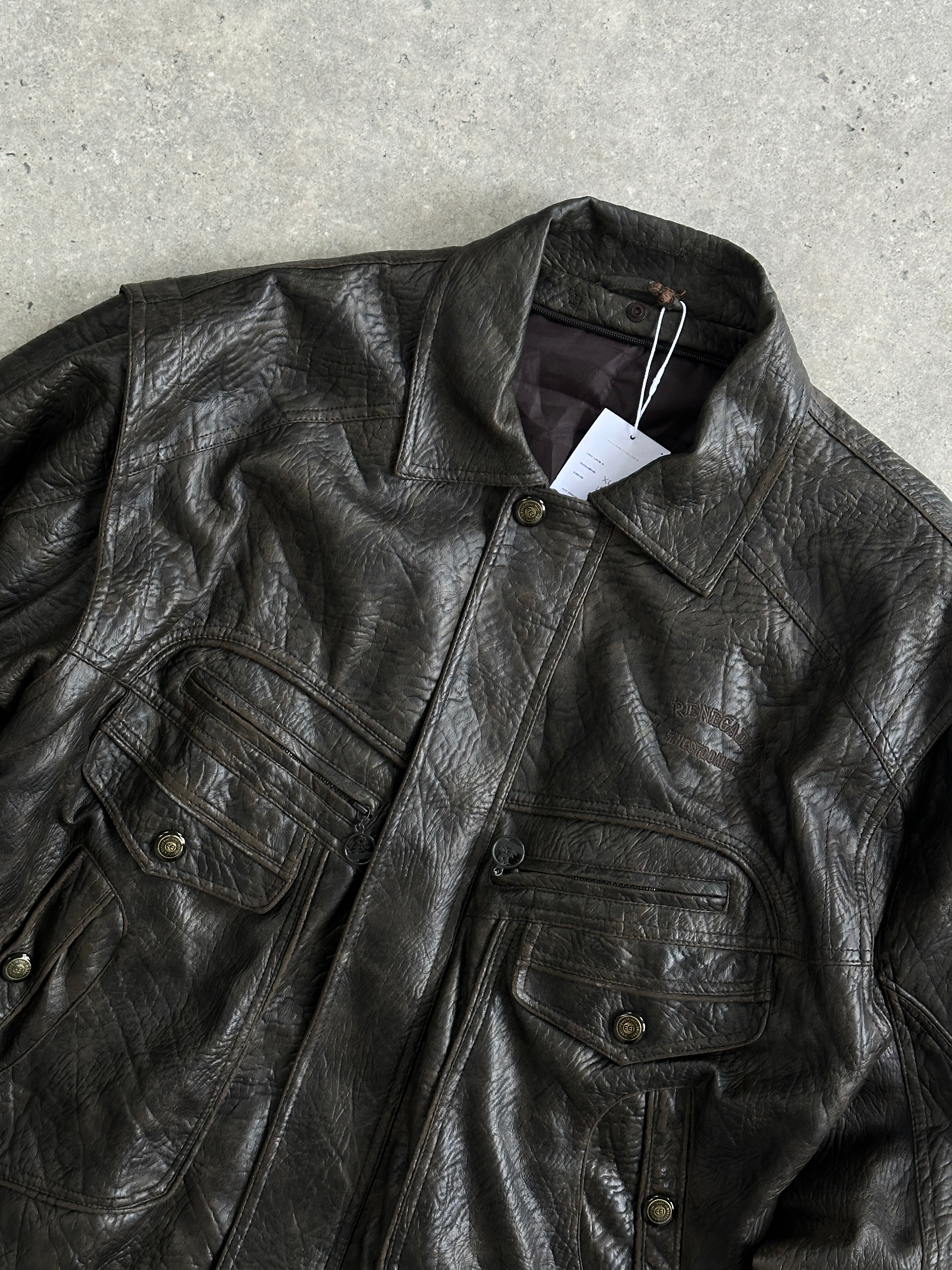 Vintage mid-length faux leather croc bomber gilet jacket in XL, stylish vintage jacket with textured crocodile pattern.