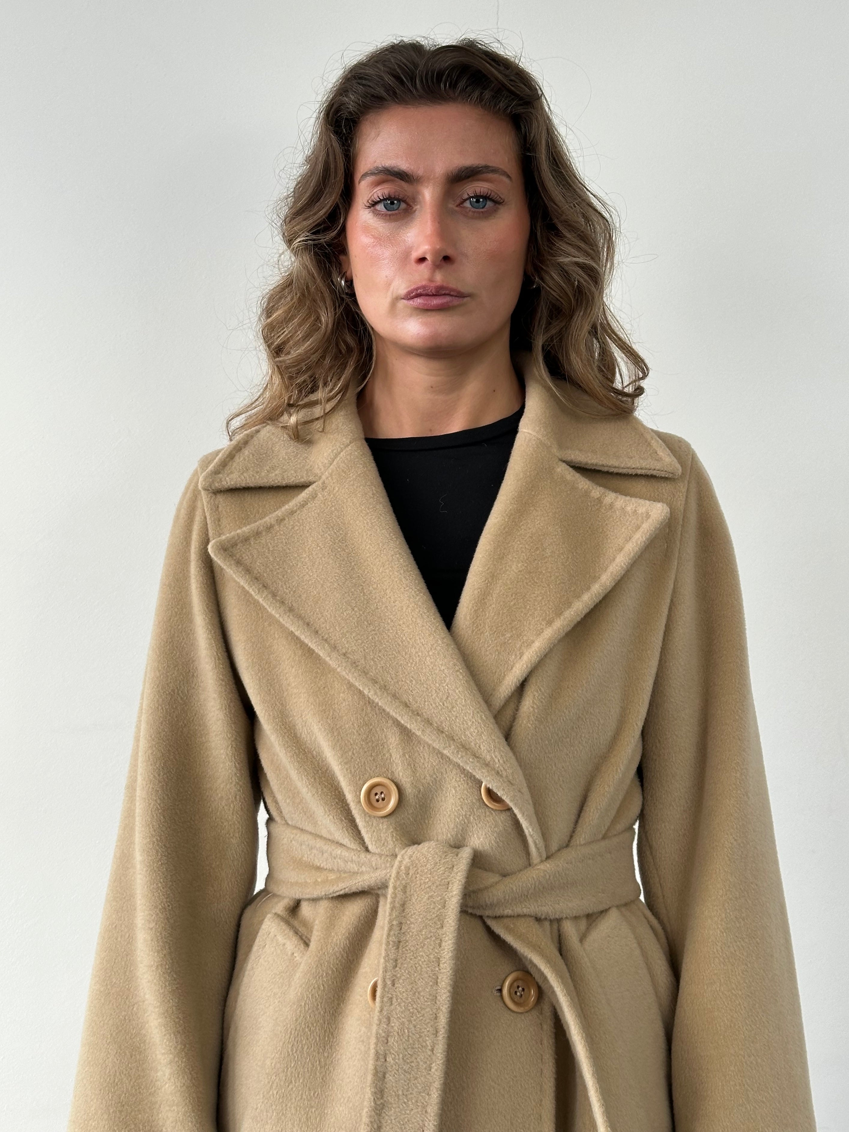 Marella wool and cashmere double-breasted belted coat in size M, featuring a classic tailored design and neutral color.