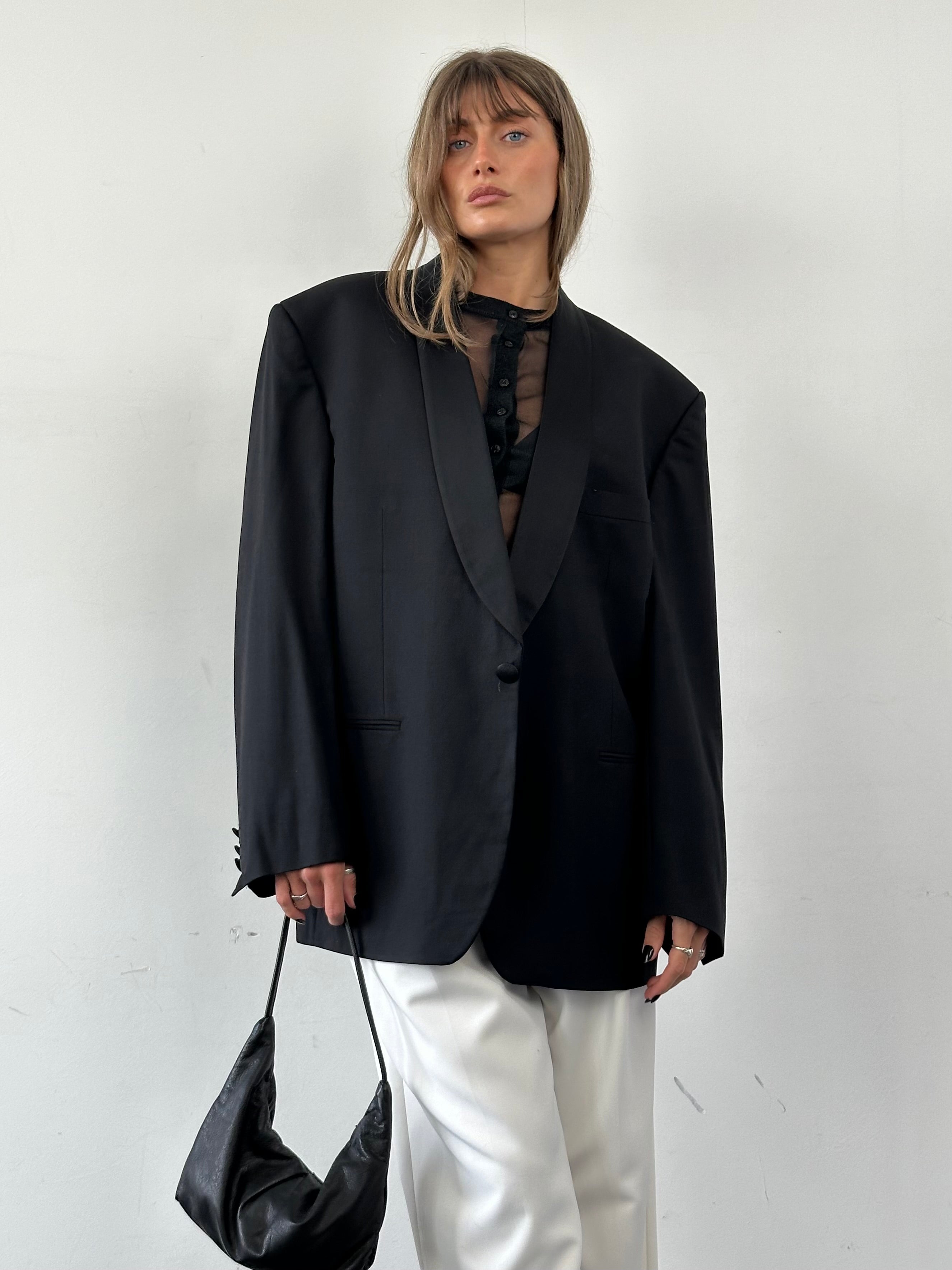 Vintage Italian vintage pure wool blazer tuxedo style, 46R/XXL, tailored with classic lapels and structured fit.