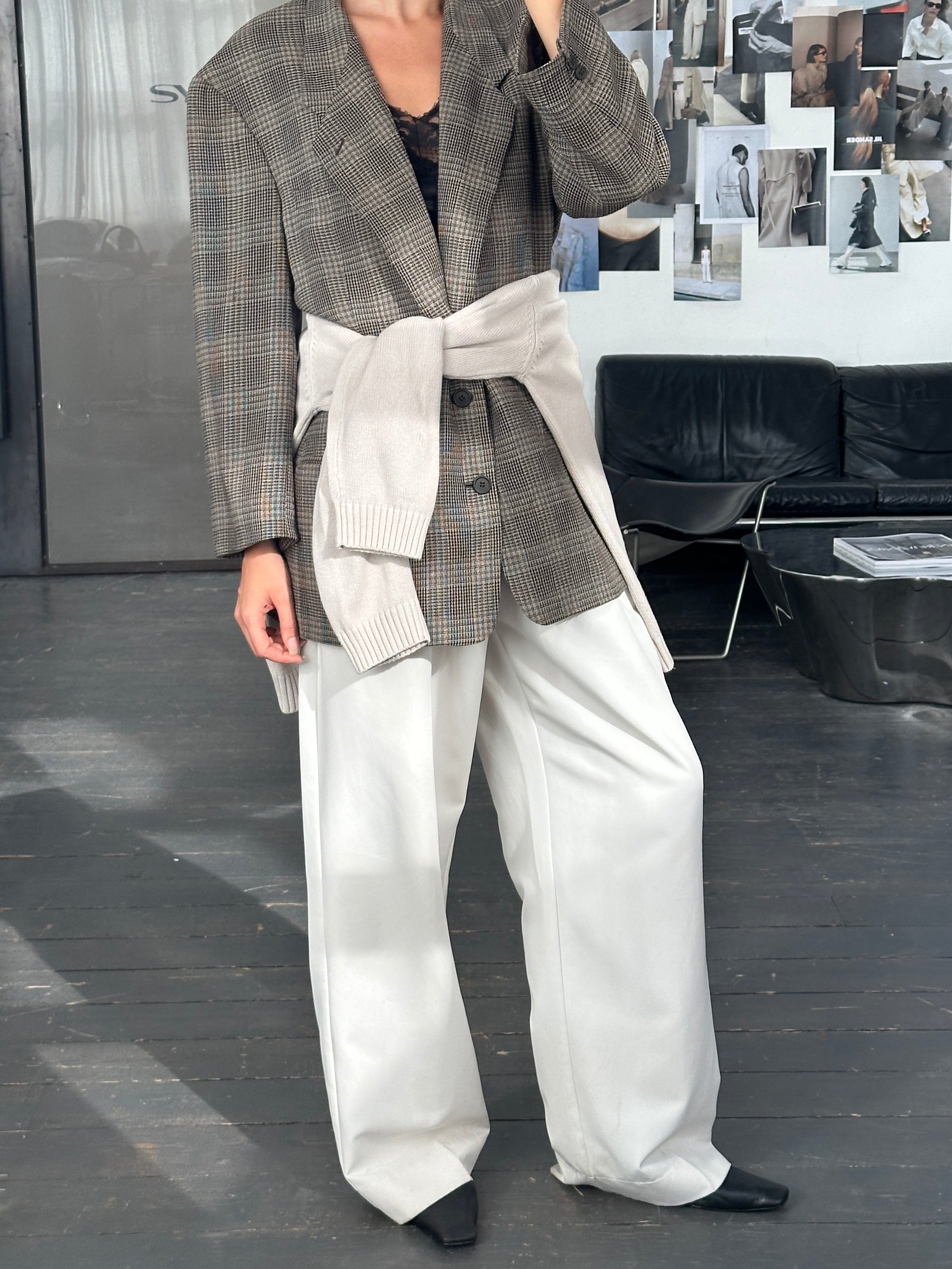 Giorgio Armani Le Collezioni 1980s pure wool check blazer, size 42R/XL, featuring classic tailored fit and vintage check pattern.
