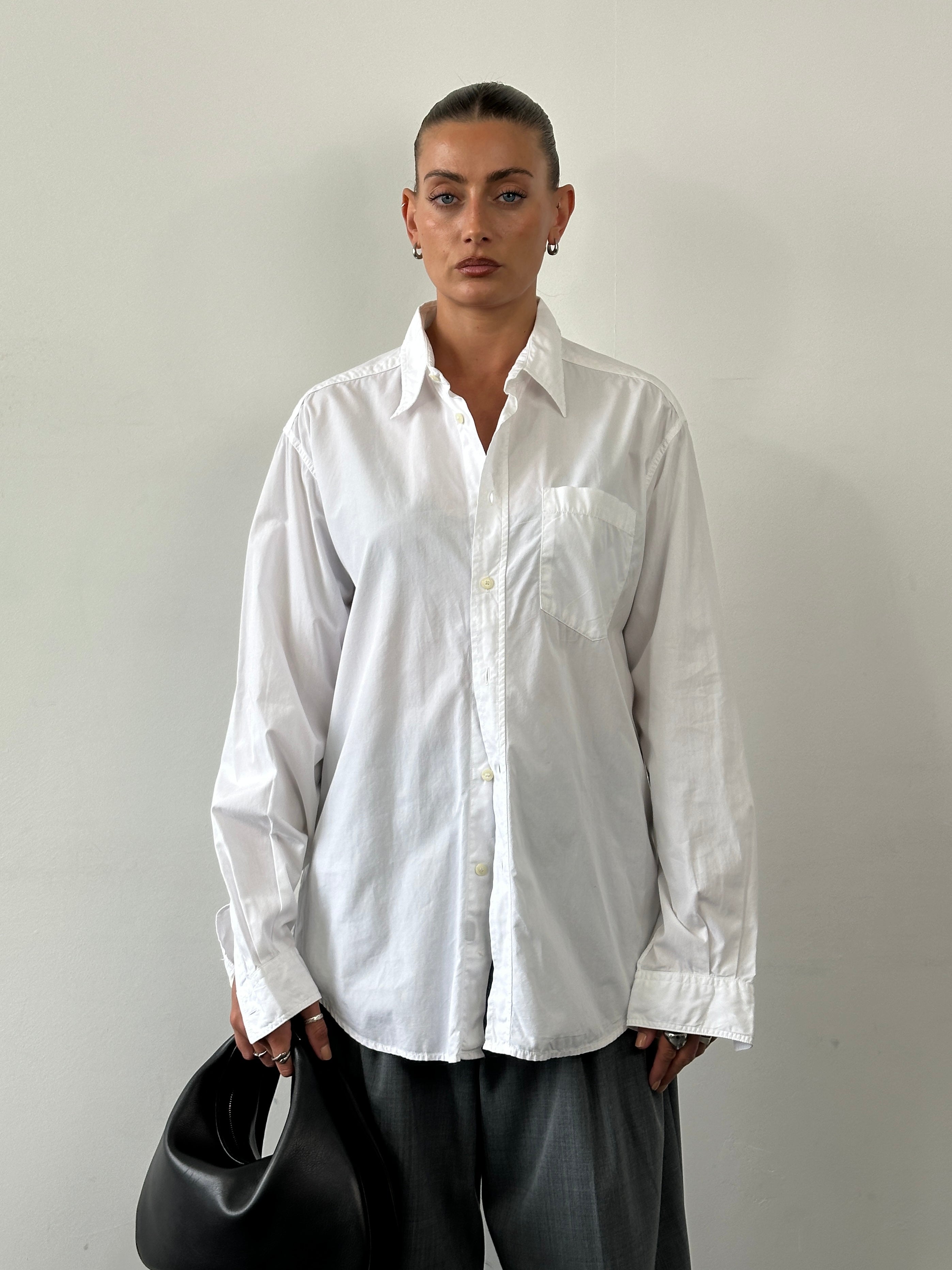 Versace Jeans Couture pure cotton shirt in size L/XL, featuring a classic design and high-quality fabric.