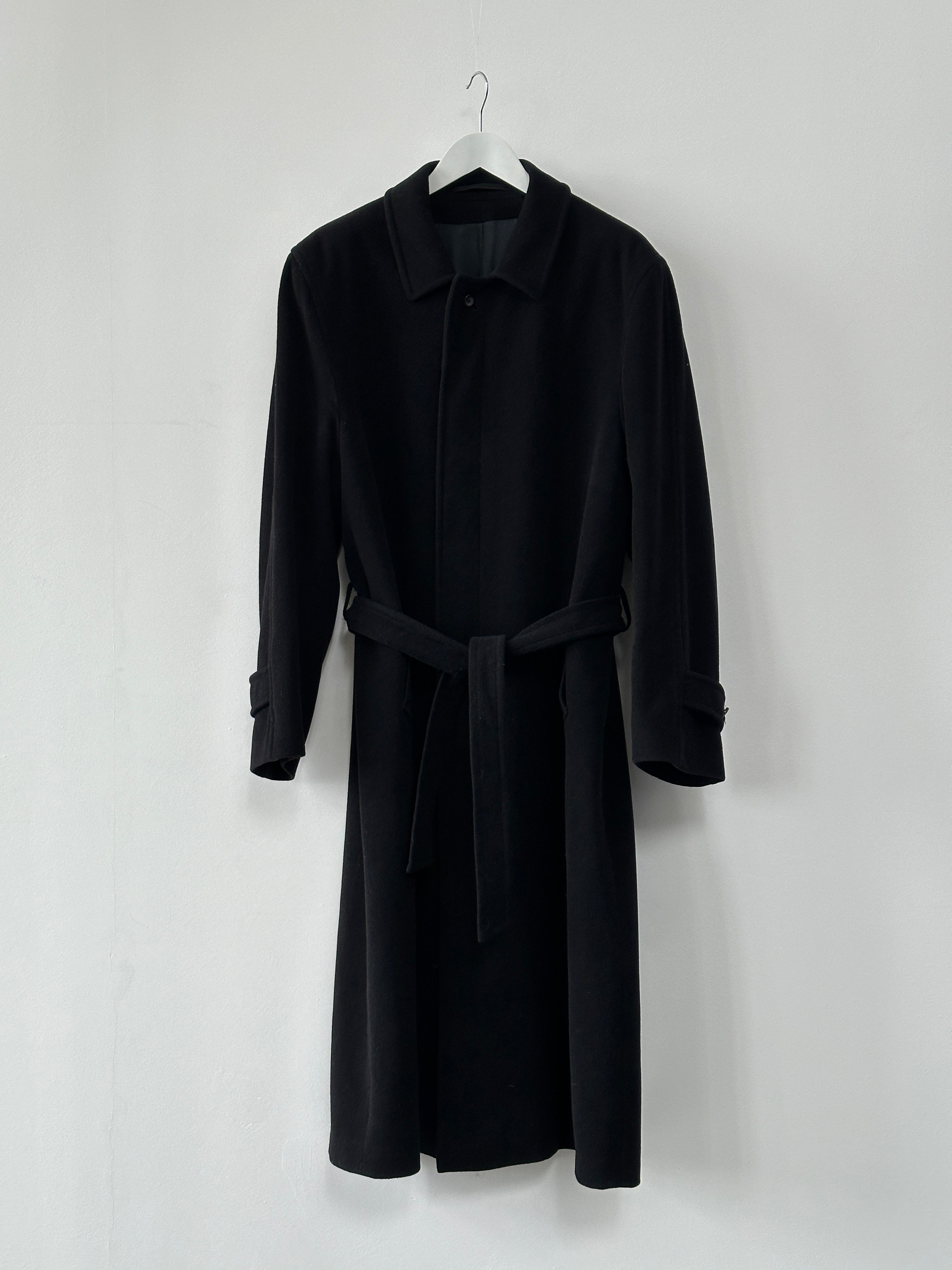 Vintage wool cashmere belted coat in XXL, featuring a classic design with a tailored fit and cozy texture.
