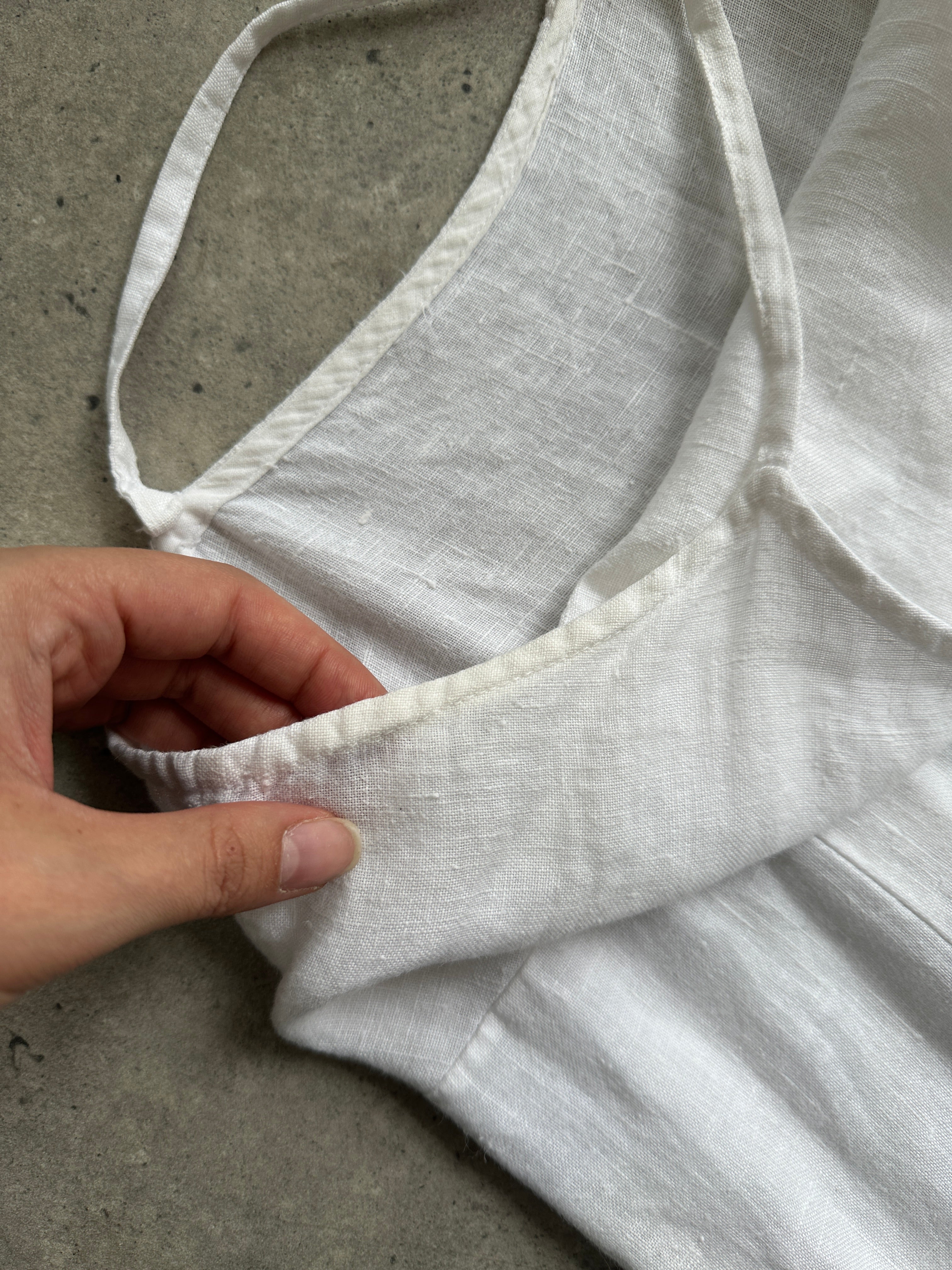 Vintage Italian vintage pure linen floor-length slip dress in S/M with a flowing design and classic style.