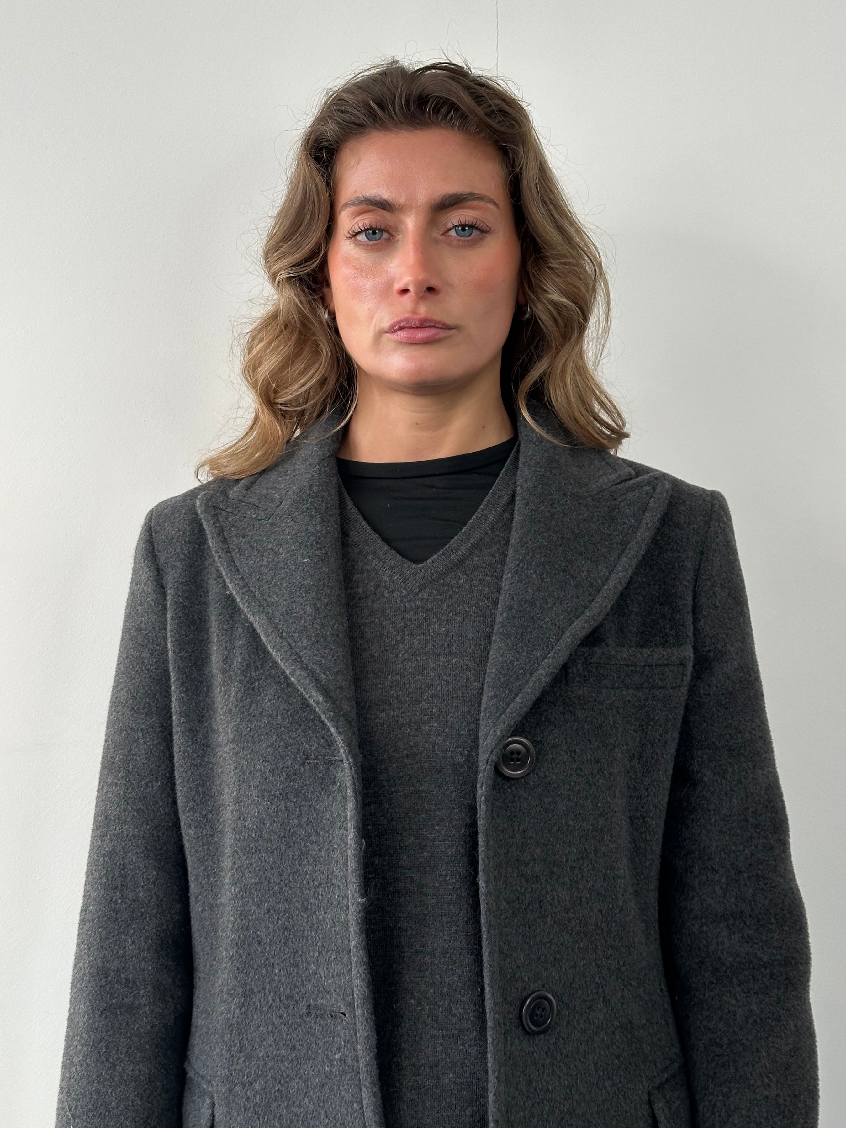 MAX&Co wool single-breasted coat in XS, shown on a hanger with front view, featuring classic lapels and tailored fit.